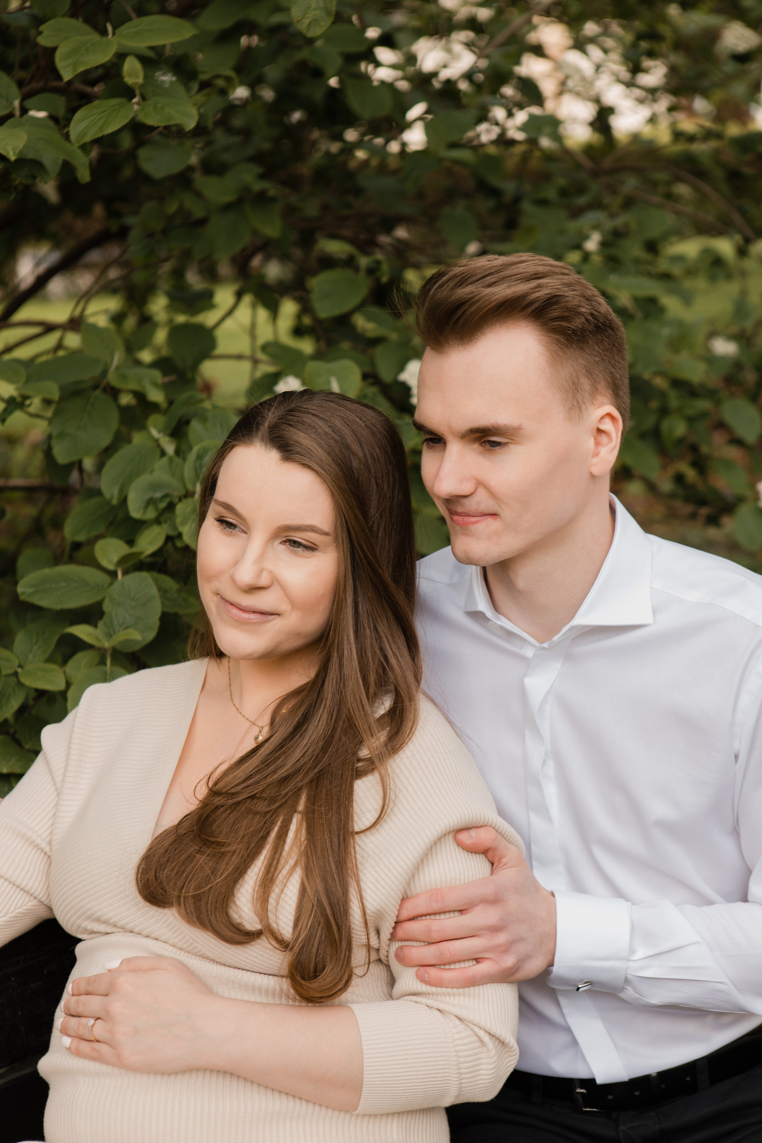 Семейная фотосессия Андрея и Марии. Видеосъемка и фотосъемка свадеб. Фотограф и оператор на свадьбу. Видеосъемка подкастов, собственная видео-фотостудии. Предметная фотосъемка