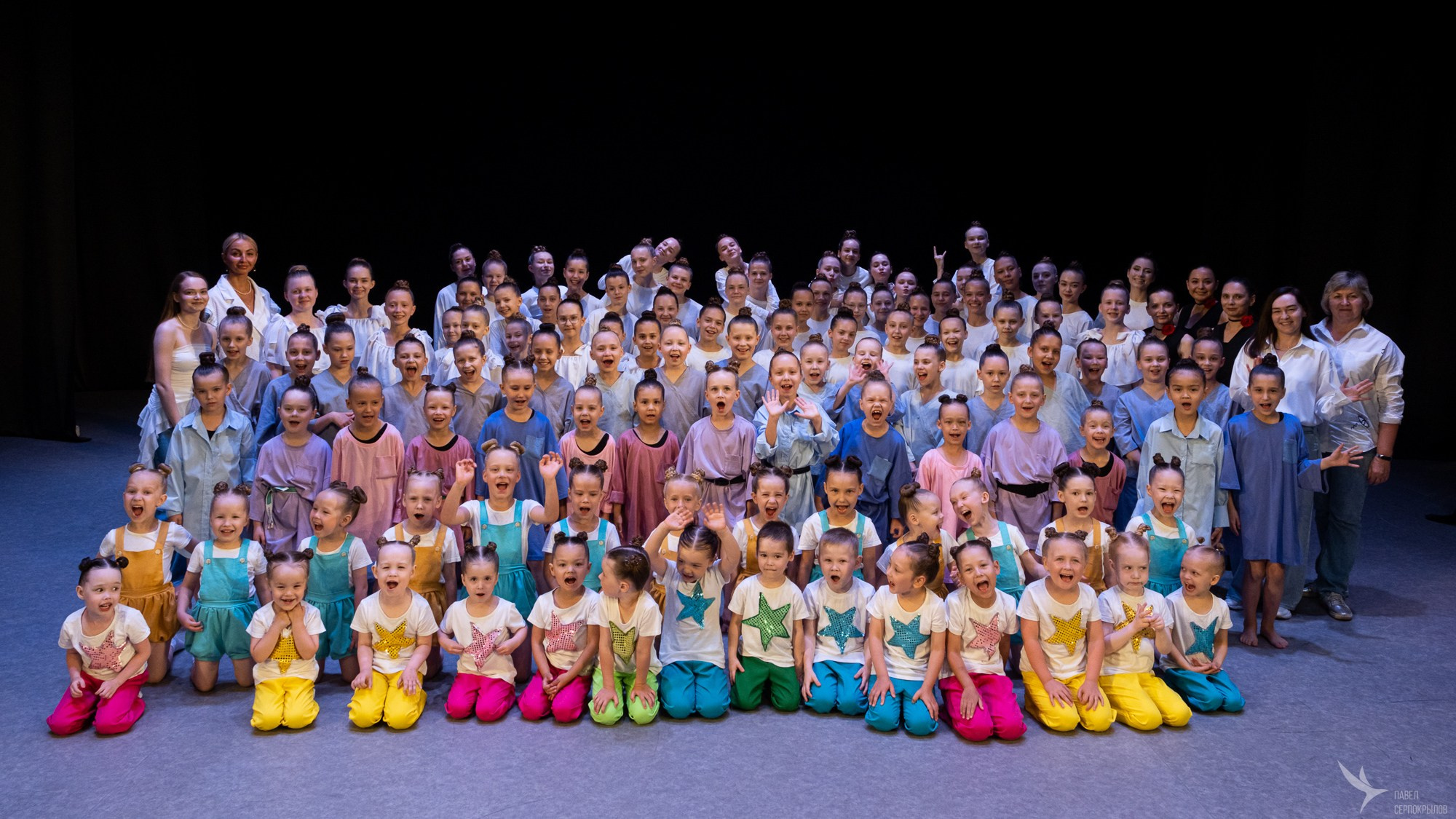 Сольный концерт хореографического ансамбля Аллегро «Сквозь тернии к звездам». Репортажный фотограф в Казани Павел Серпокрылов