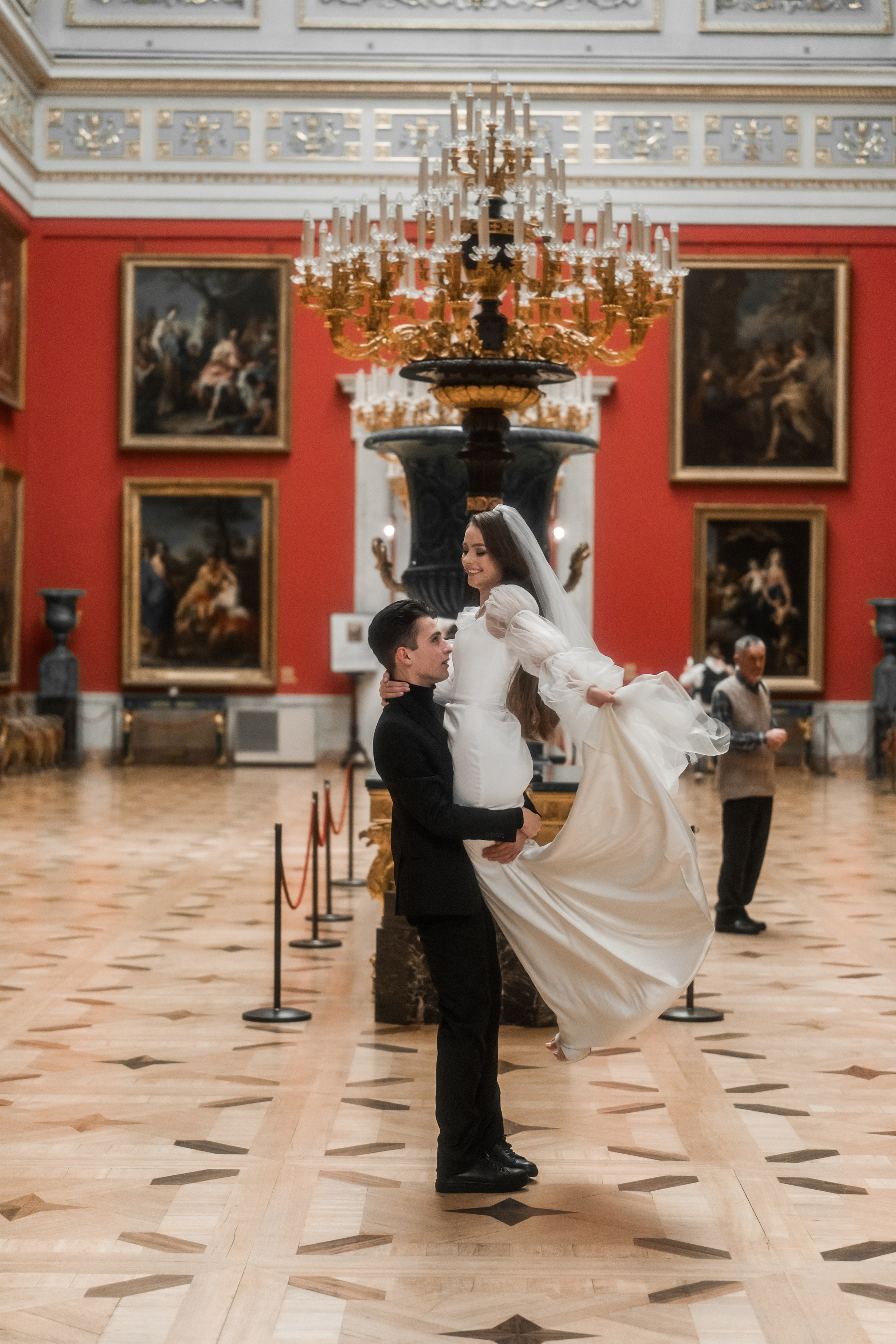 Фотосессия в Эрмитаже упрекрасно передаст Ваш стиль свадьбы!