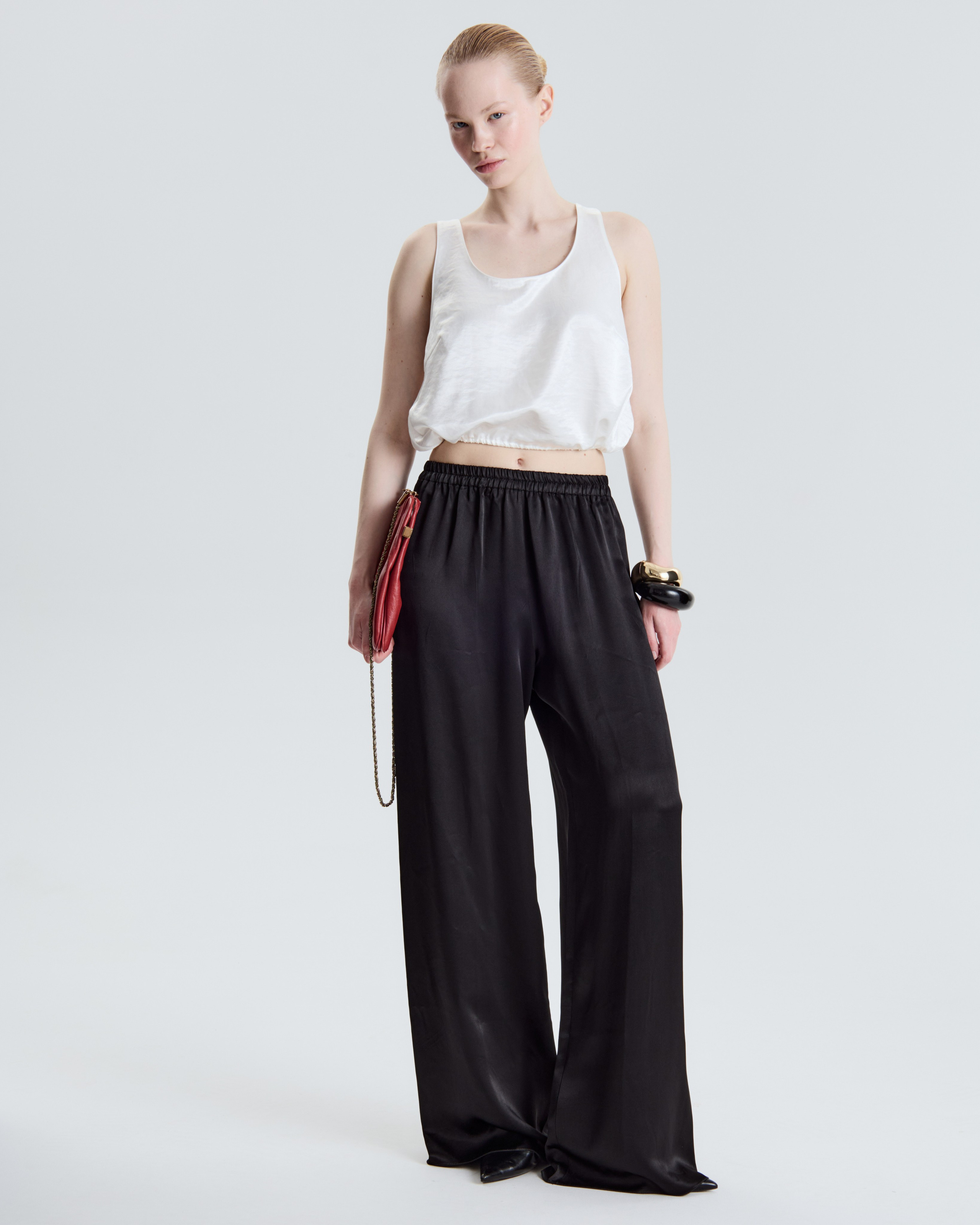 Room513. Фотограф и видеограф для брендов в Москве