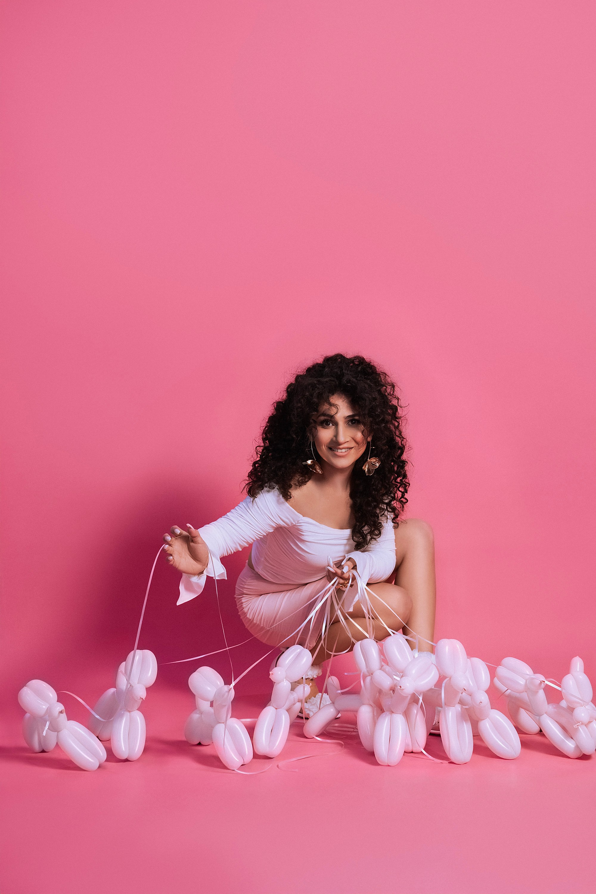 Pink dog. Фотограф и ретушер. (Армения/Россия)