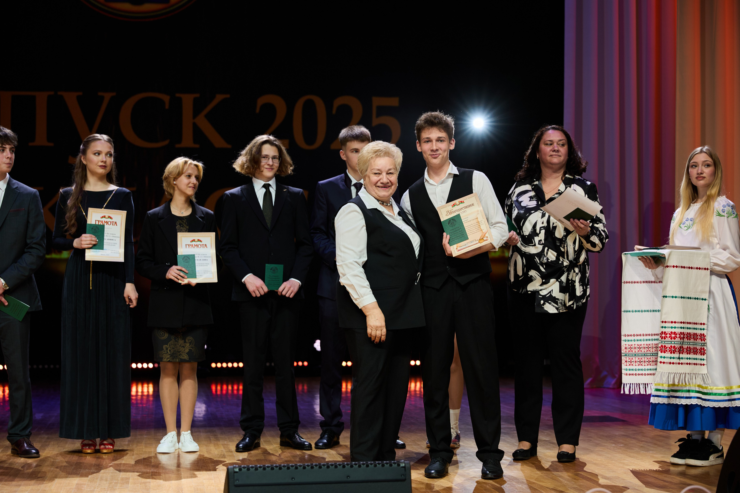 Выпускной 9 класс. Свадебная, репортажная фотосъемка и видеосъемка в Минске. Илья и Юлия Ширмановы. Фотограф | Видеограф | Минск