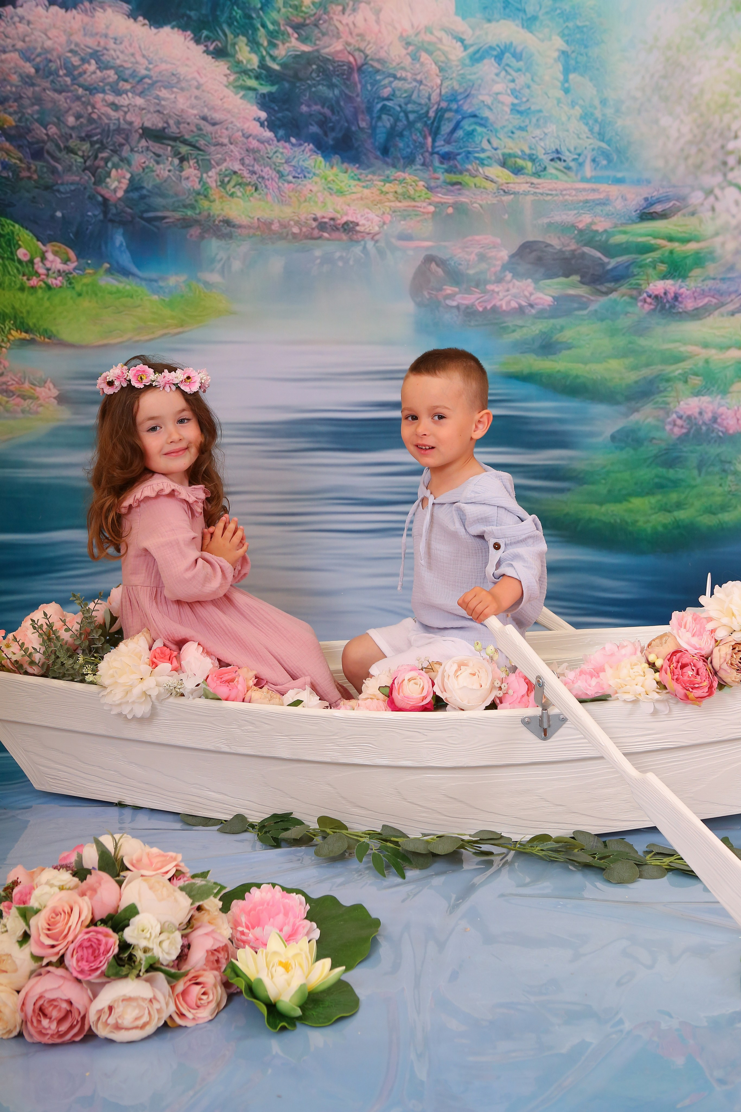 Цветочная лодка. Студия детской и семейной фотографии 12кадров