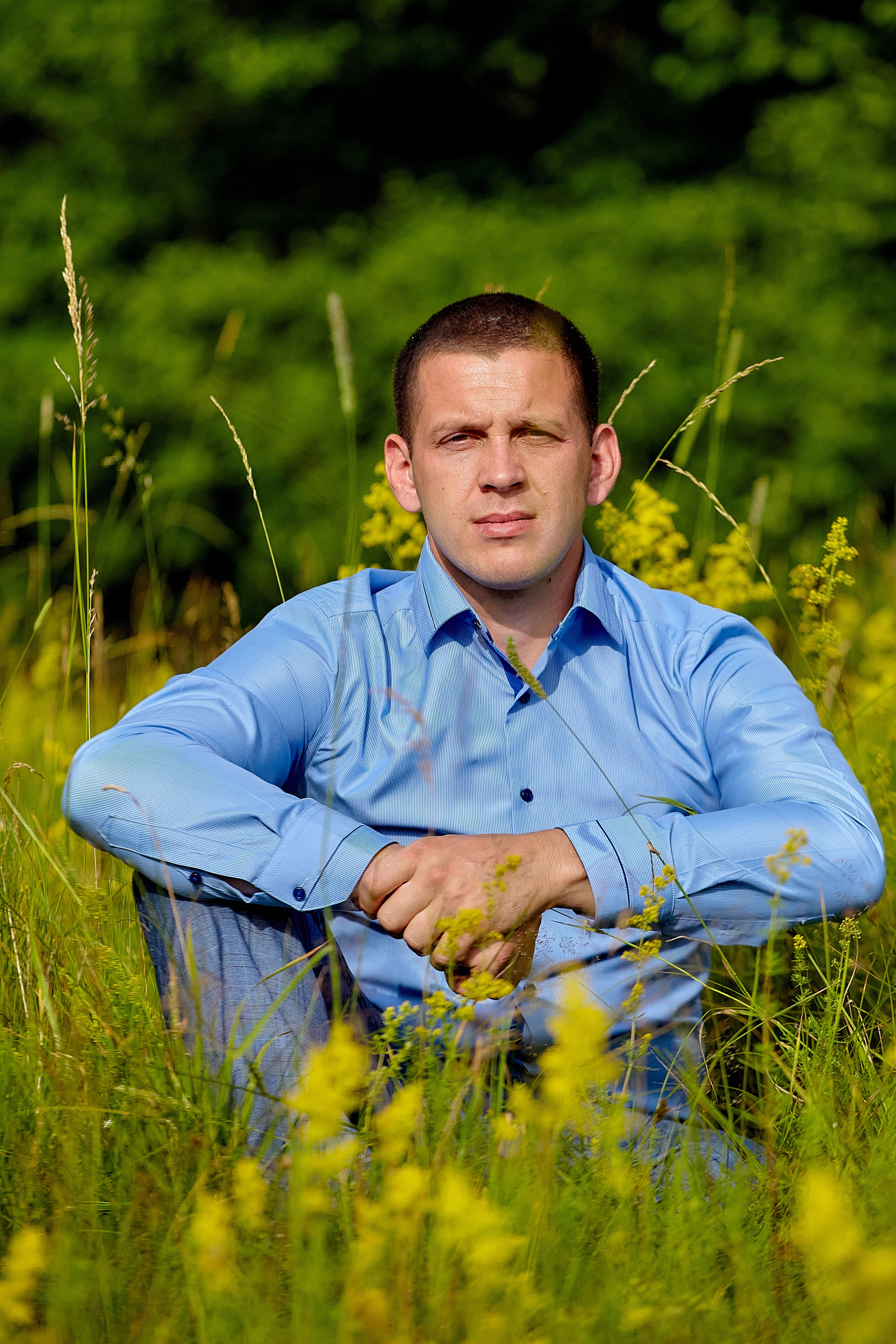 Летним вечером. Мужской портрет