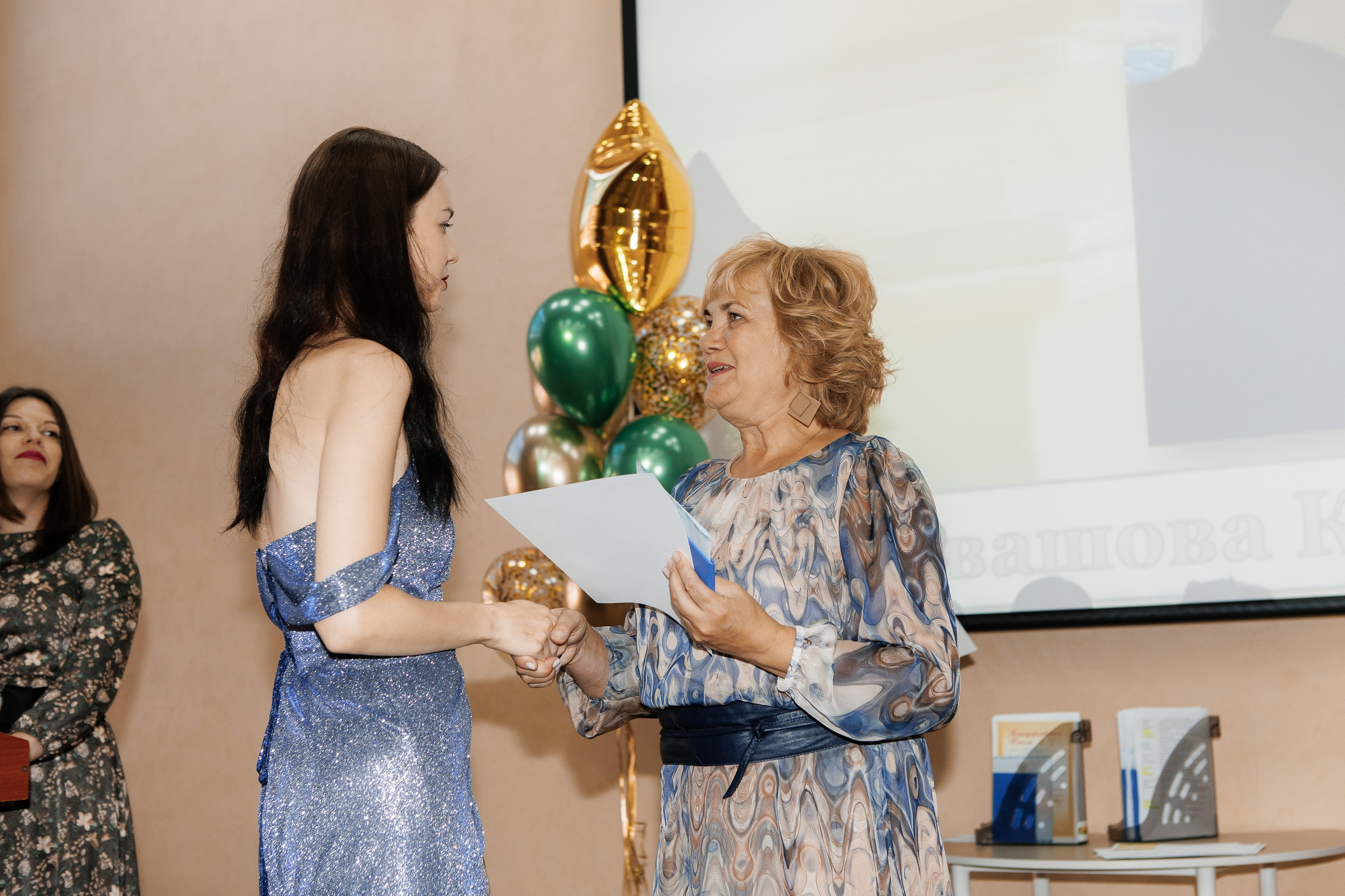 Выпускной Гимназия 12 2024 г. Свадебный и портретный Фотограф в Липецке Дмитрий Котюков