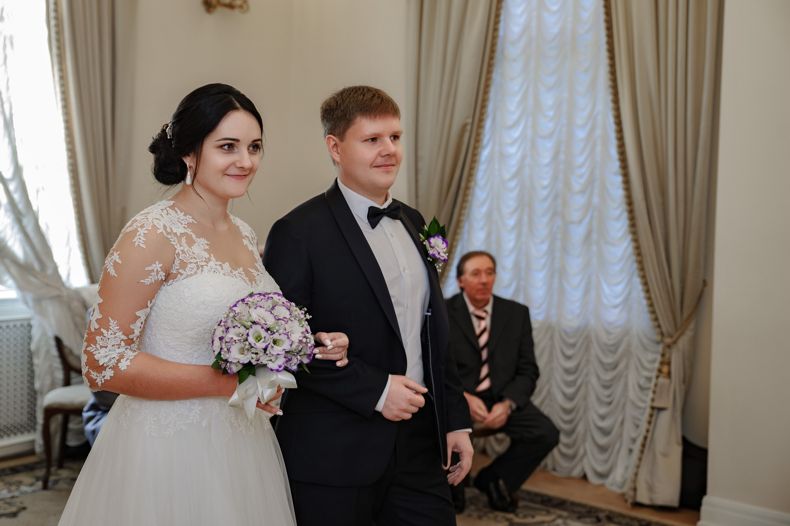 Профессиональная свадебная фотосъёмка в Пушкине на регистрации брака.