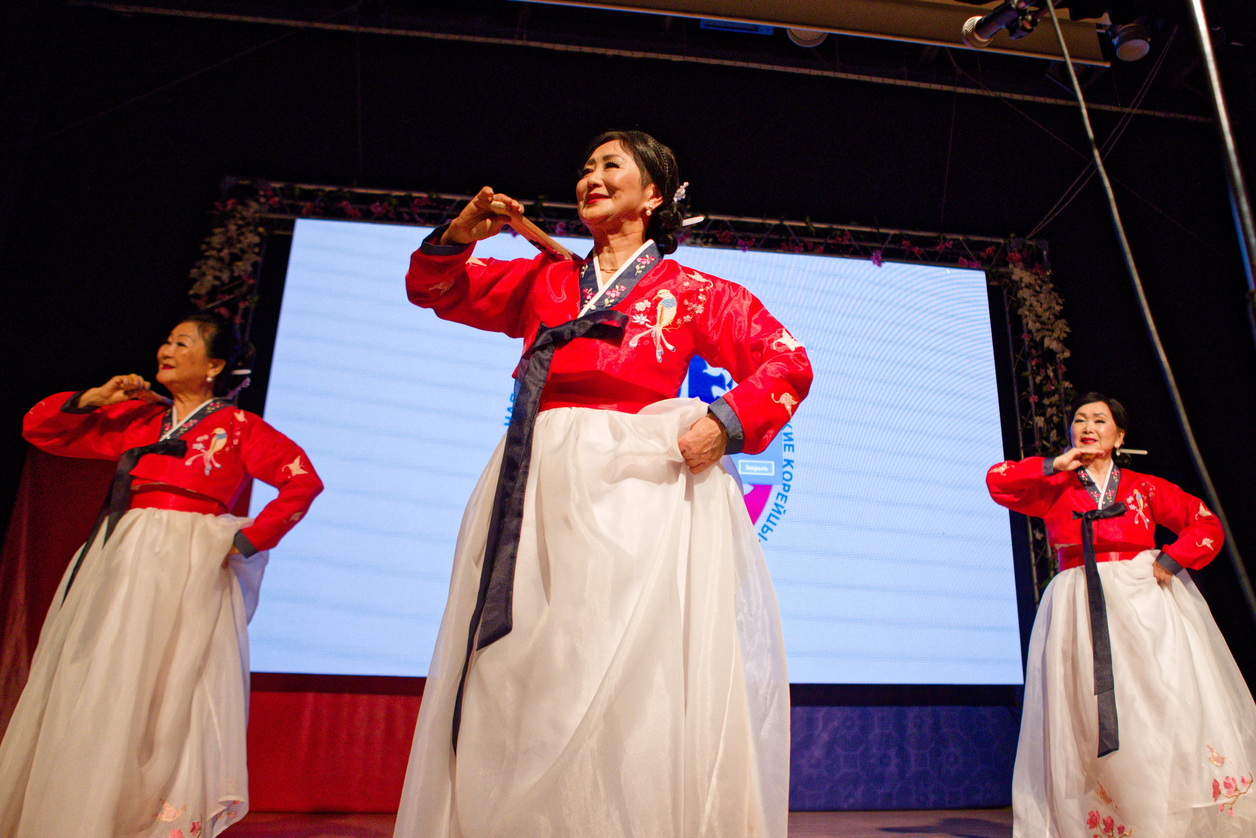 Новый Год по лунному календарю. Кутузов Евгений Фотограф в Южно-Сахалинске