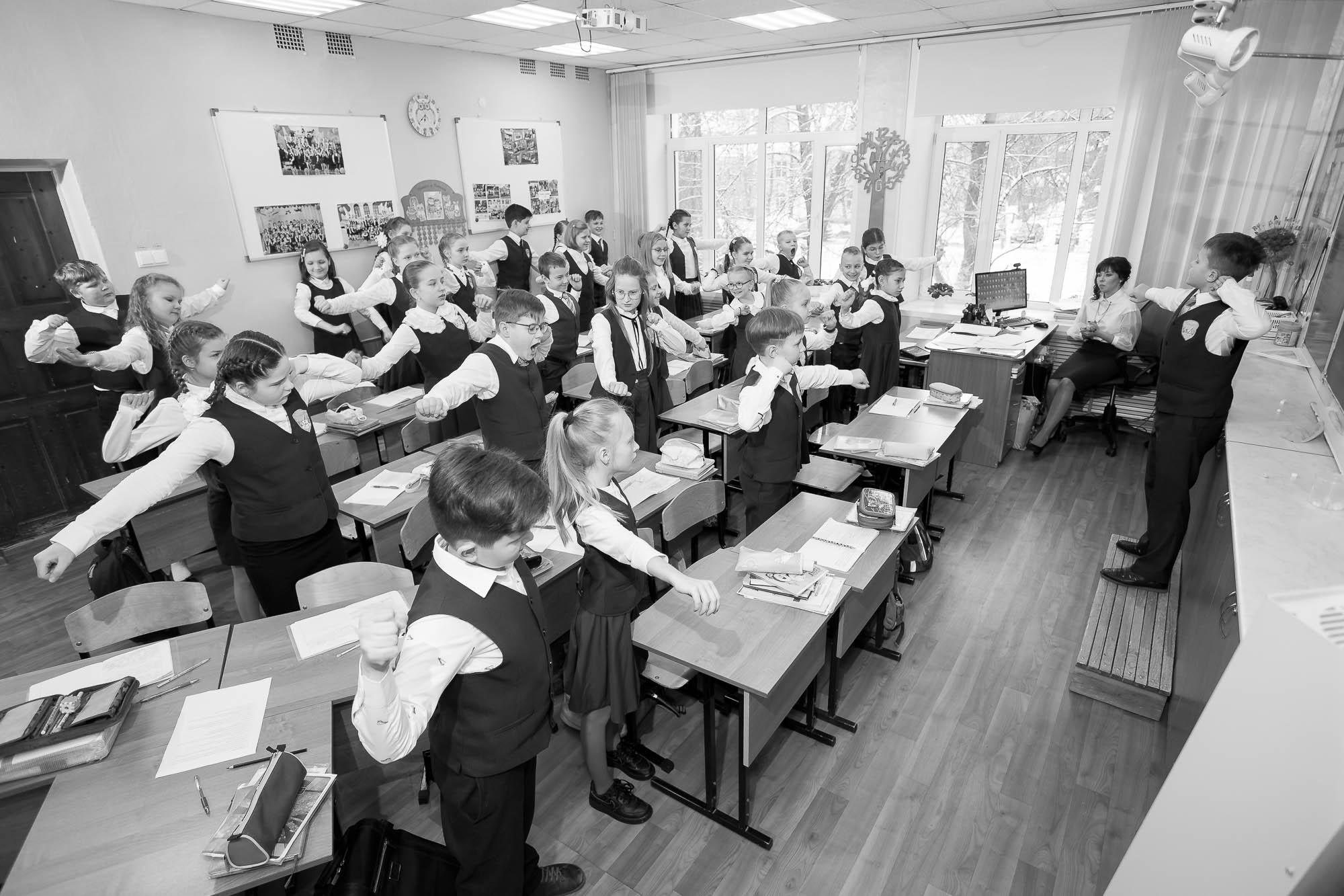 Физкульт минутка во время урока в начальной школе.