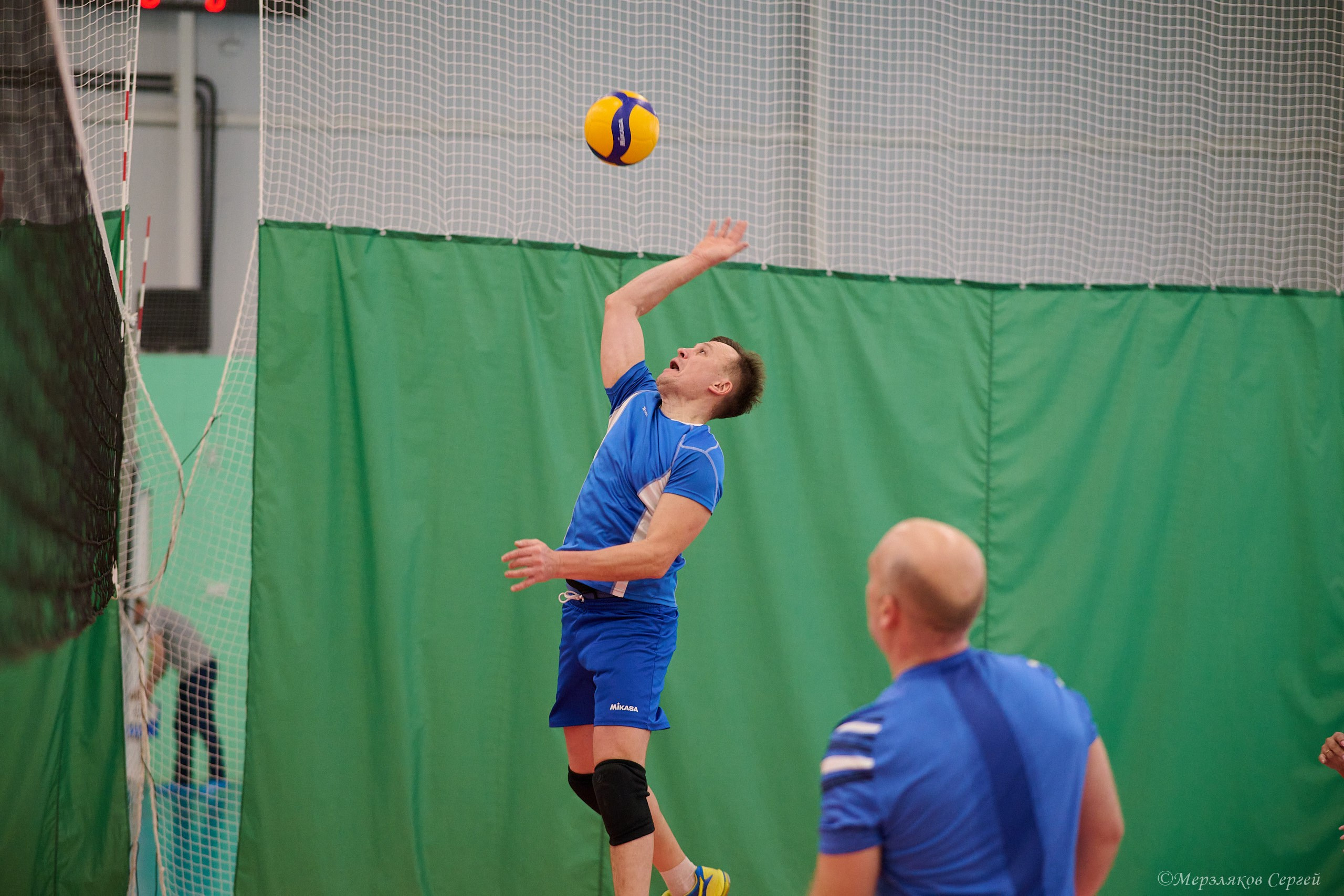 Новогодний волейбольный турнир. Ижевск. 16.12.23. Спортивный репортажный фотограф в Ижевске Сергей Мерзляков