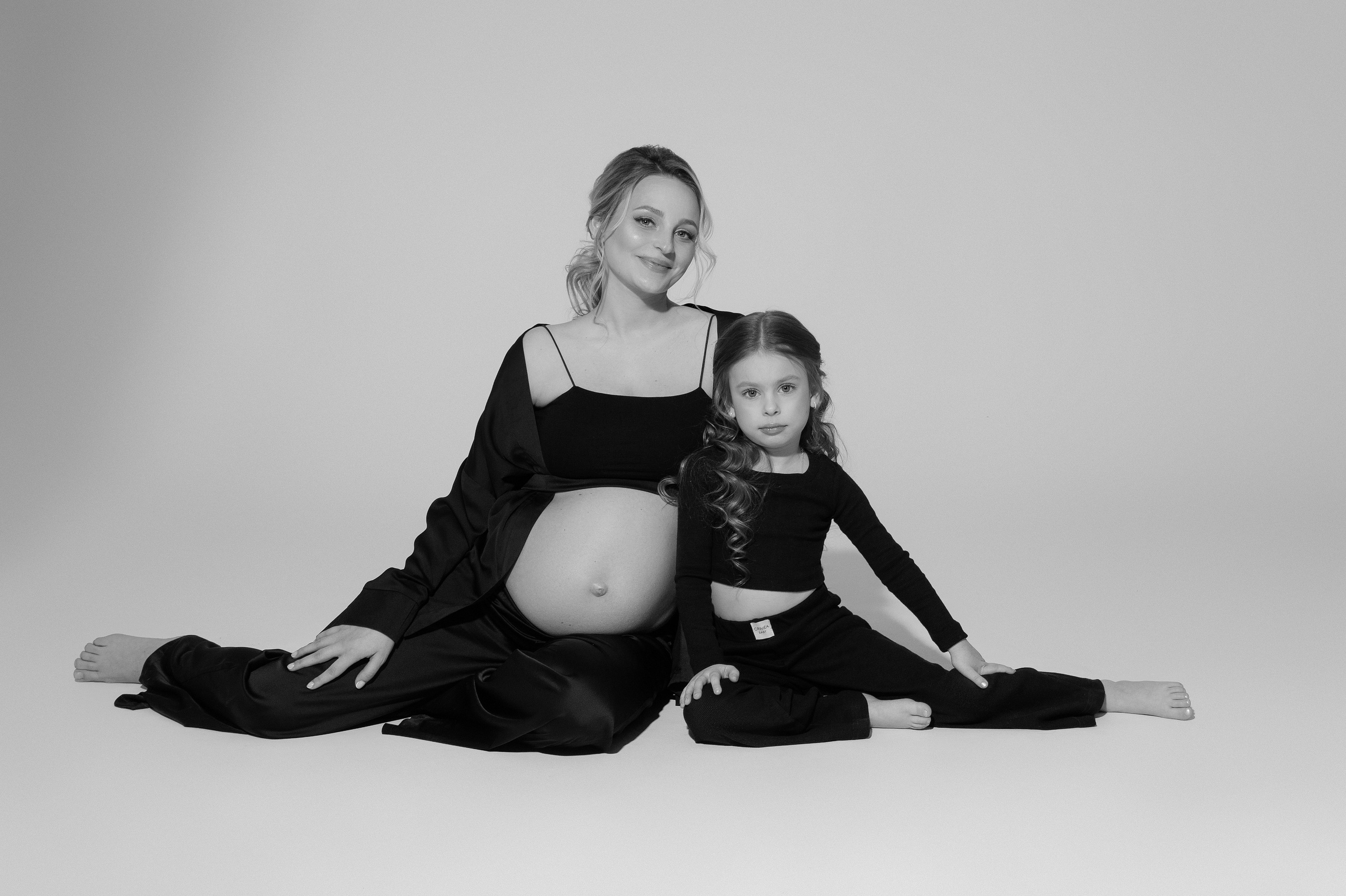 Екатерина с семьёй. Фотограф беременности в Екатеринбурге Илона Филатьева