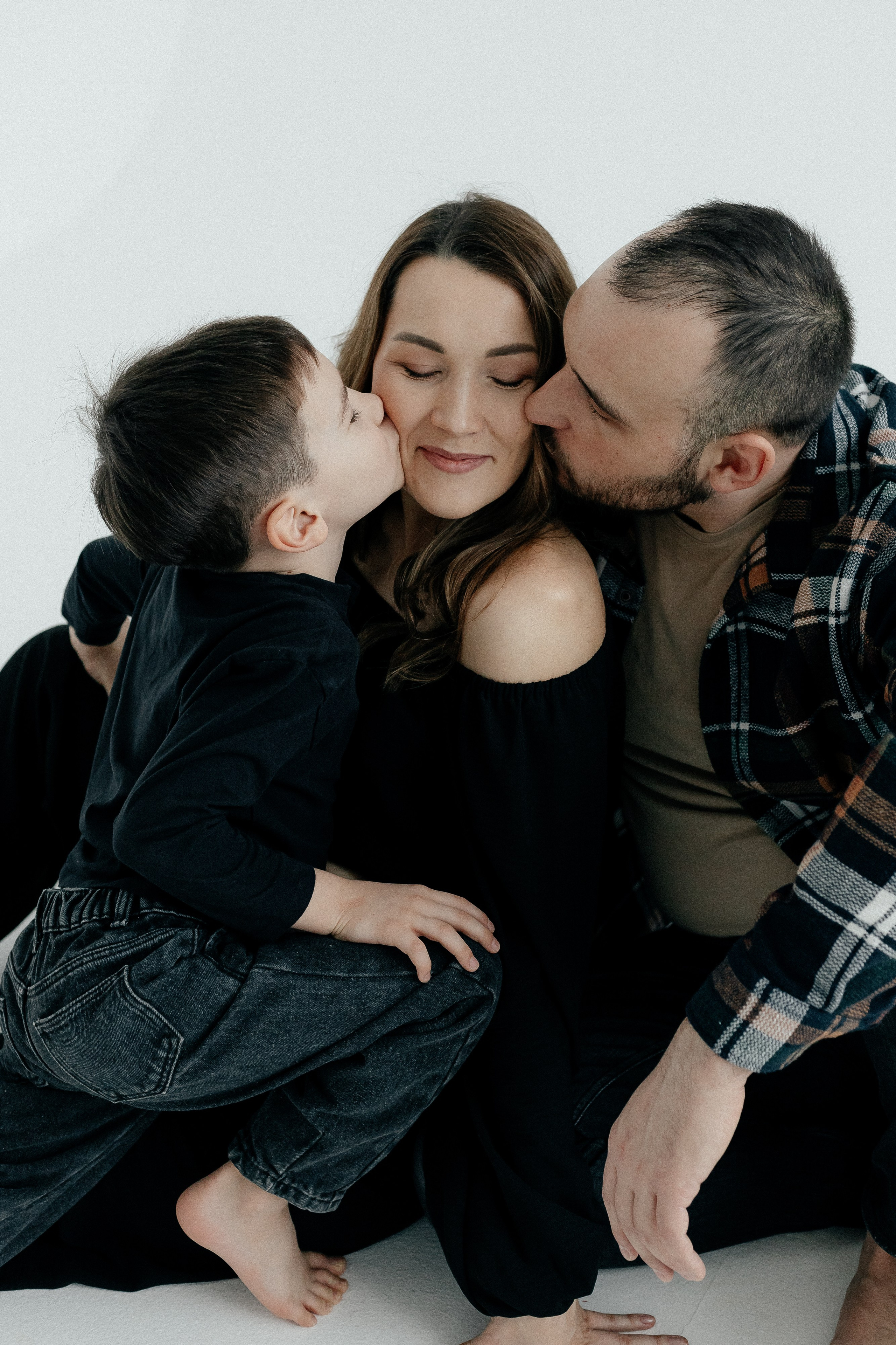 Ира, Андрей и Рома. Свадебный фотограф в Нижнем Новгороде Генеральская Ира