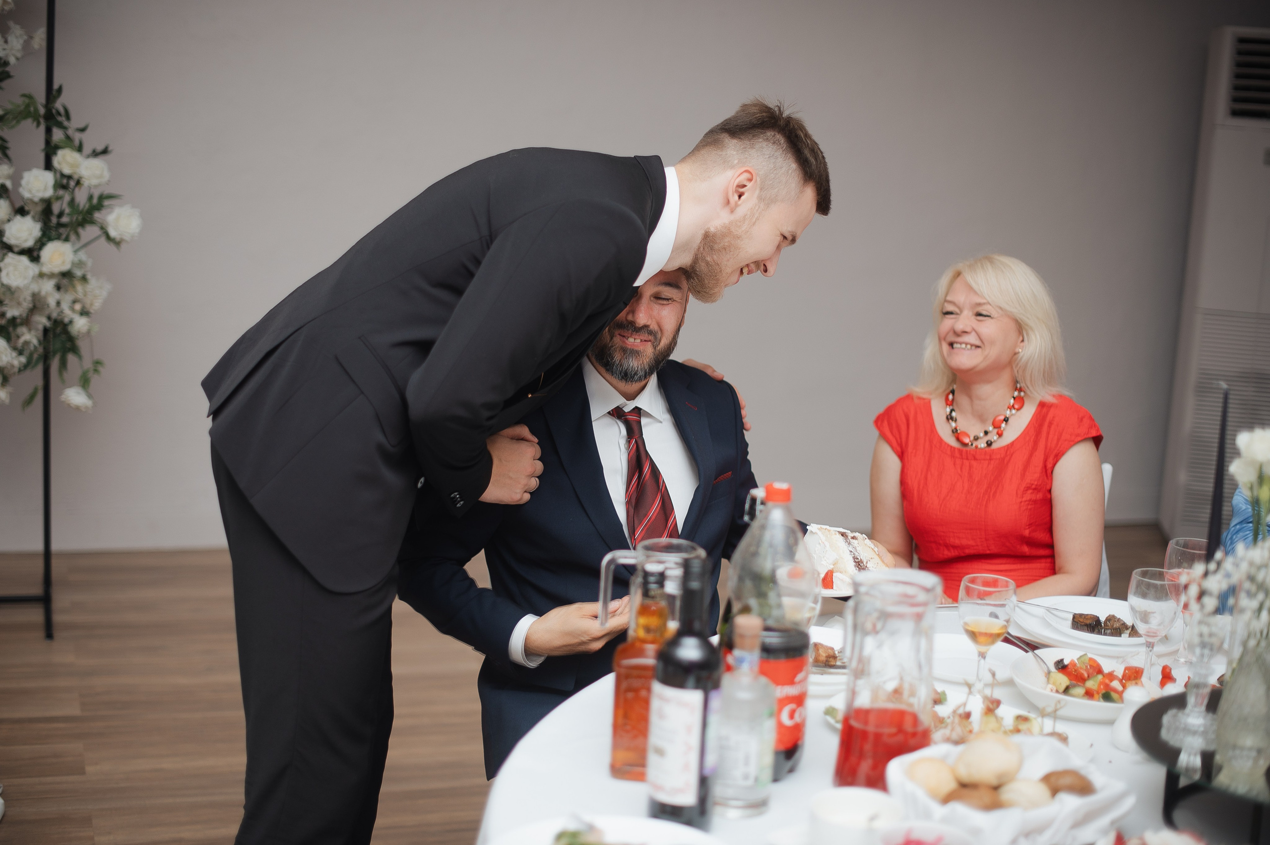 Свадьба на берегу Волги. Свадебный фотограф в Ярославле Денис Медоваров