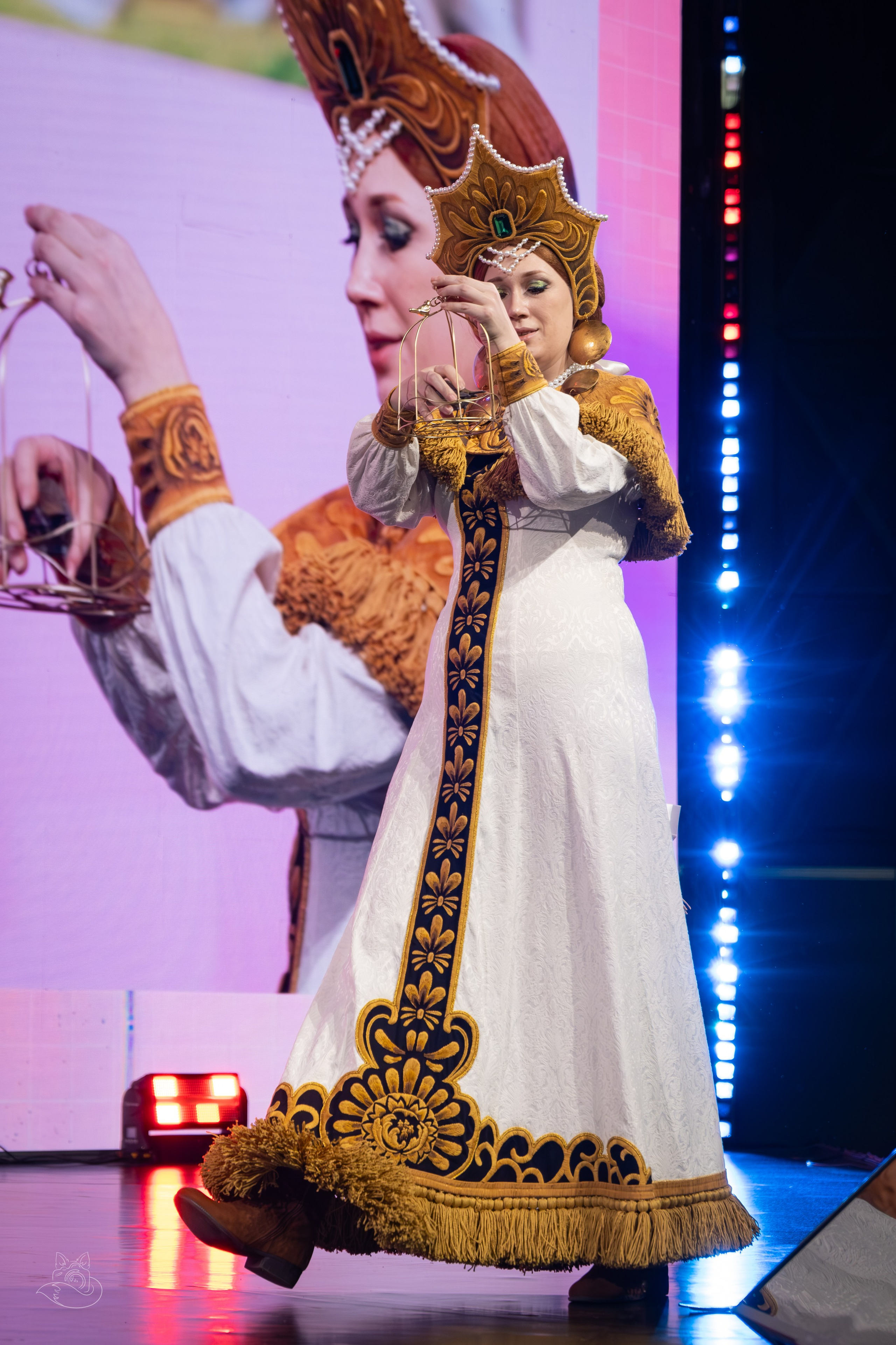 Сцена РЭД ЭКСПО 2024. Косплей фотограф