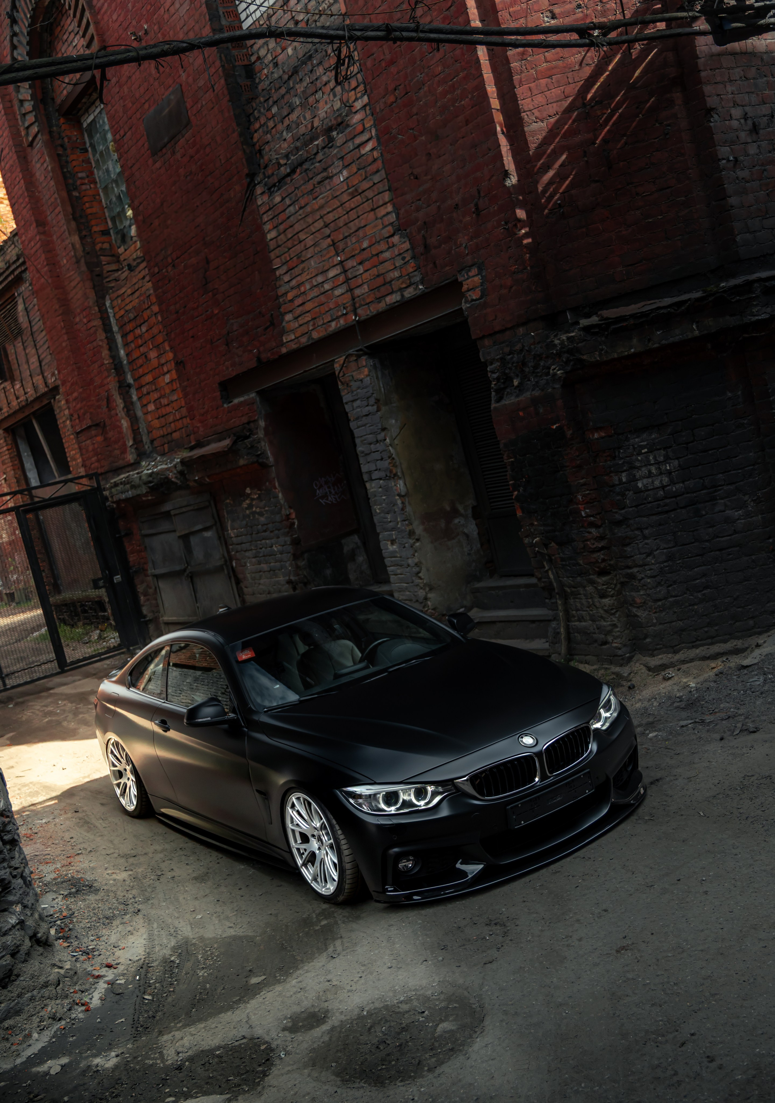 BMW 4. Opasnophoto