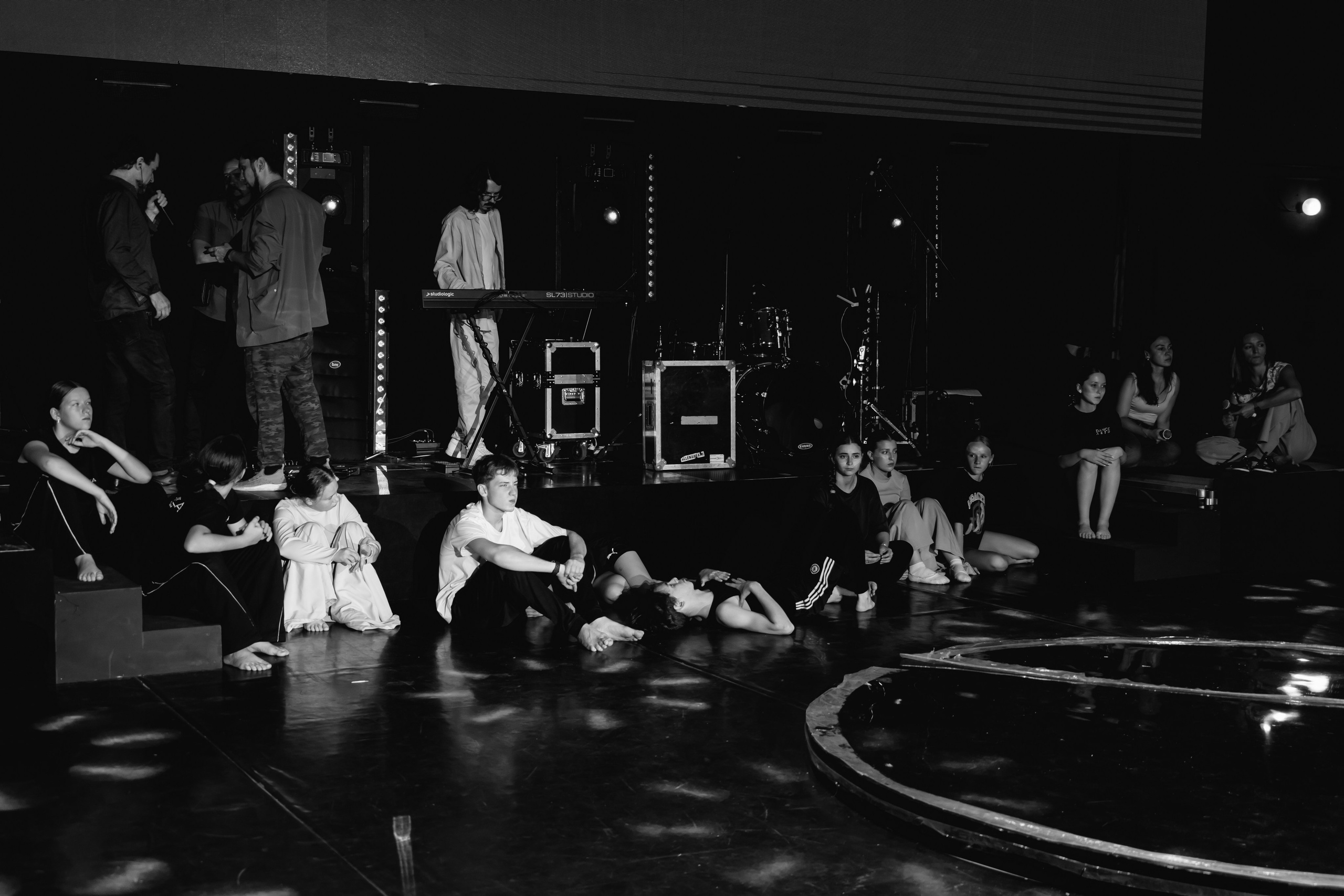 Backstage. Занимаюсь профессиональной фотографией и живу рядом с Байкалом. Работаю в разных жанрах