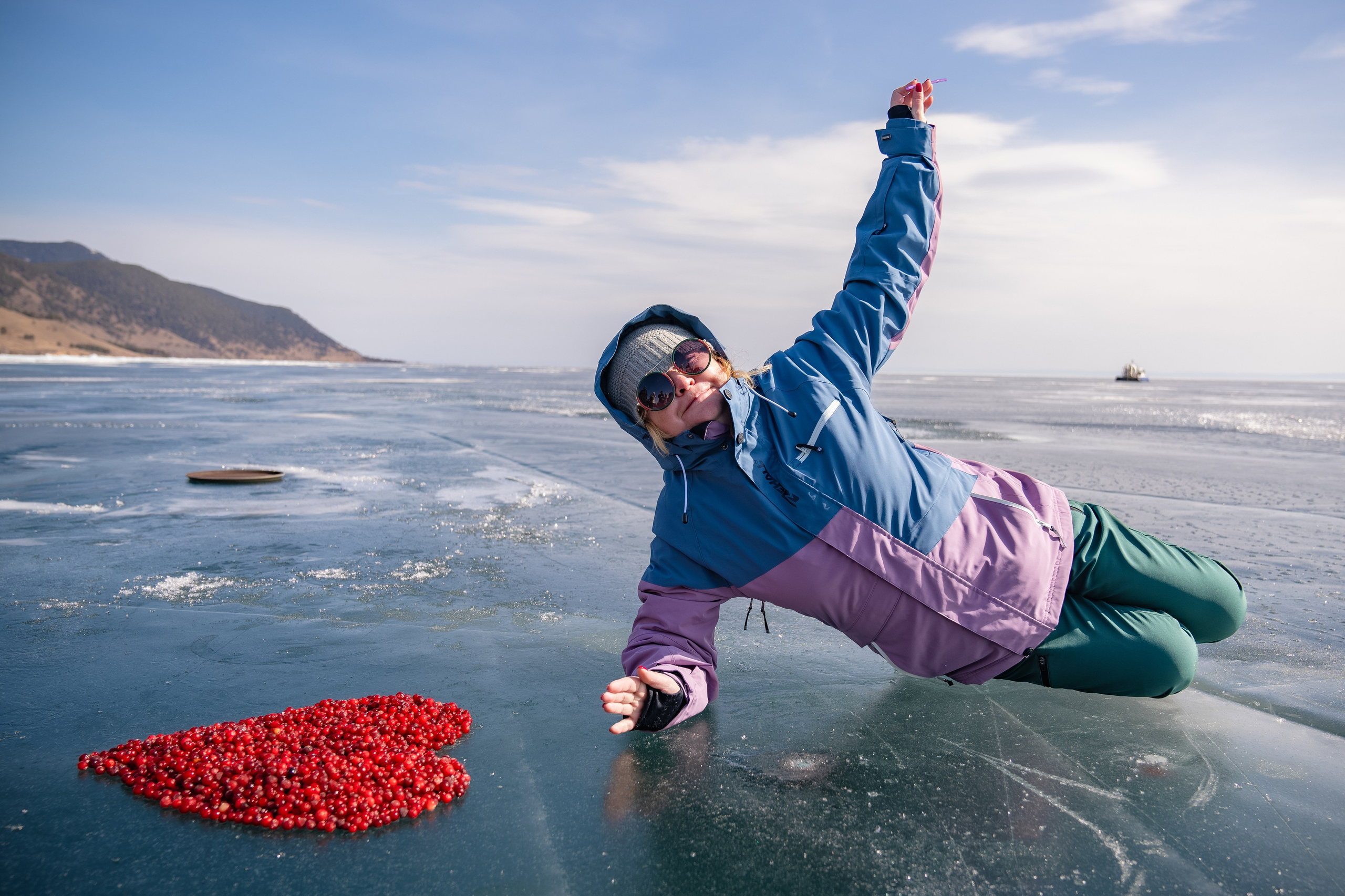 Байкал. Листвянка. Прогулка на Хивусах. Занимаюсь профессиональной фотографией и живу рядом с Байкалом. Работаю в разных жанрах