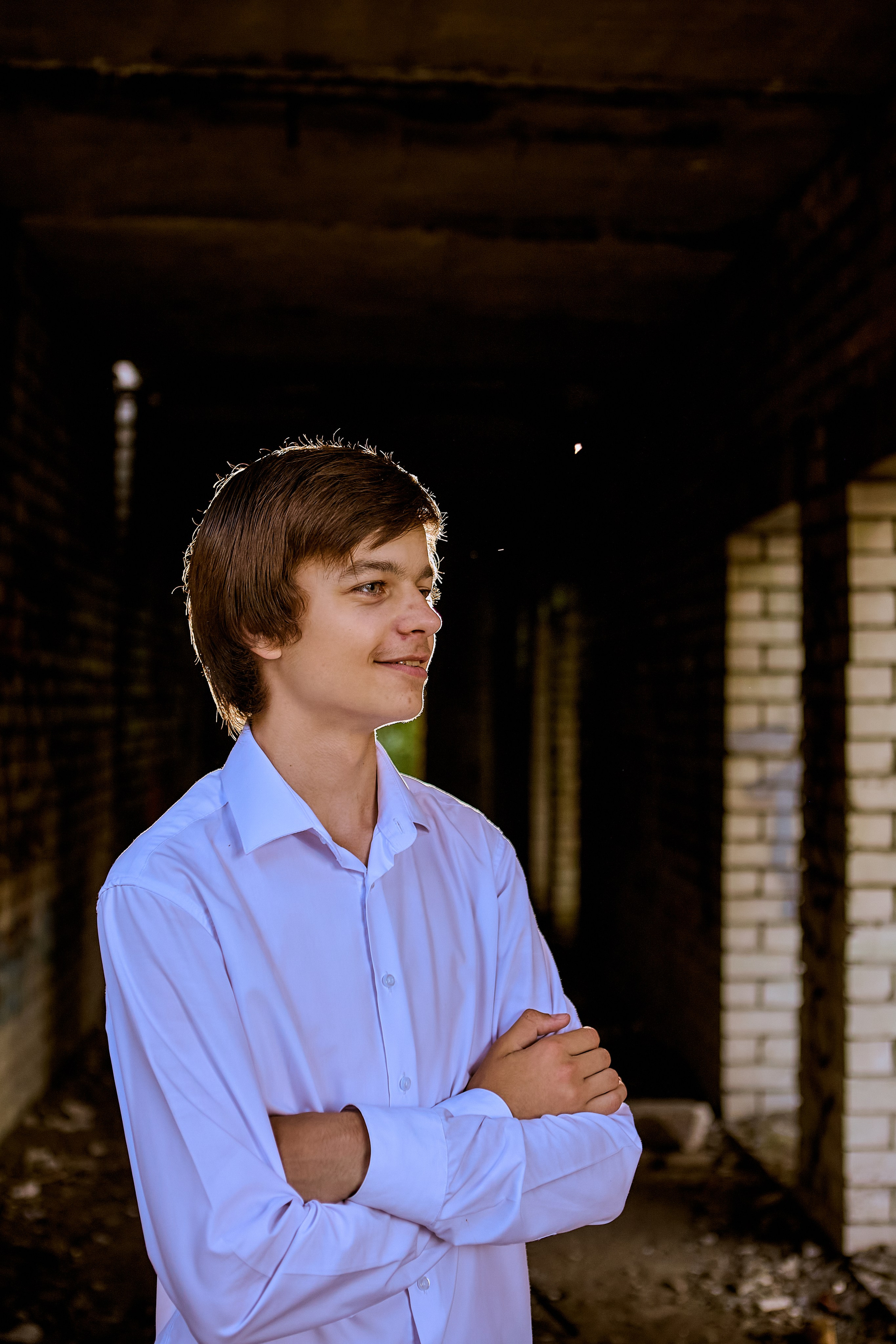 Школьная фотосессия в заброшенном здании, г. Дзержинск Православный портретный фотограф Николай Голованов.