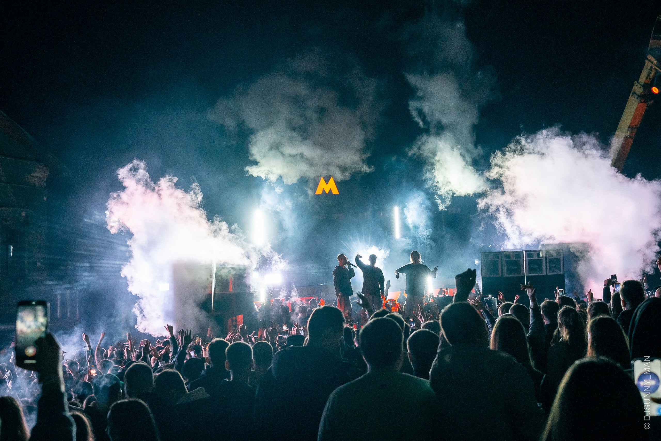 Metro Gorkovskaya. Sunnyman