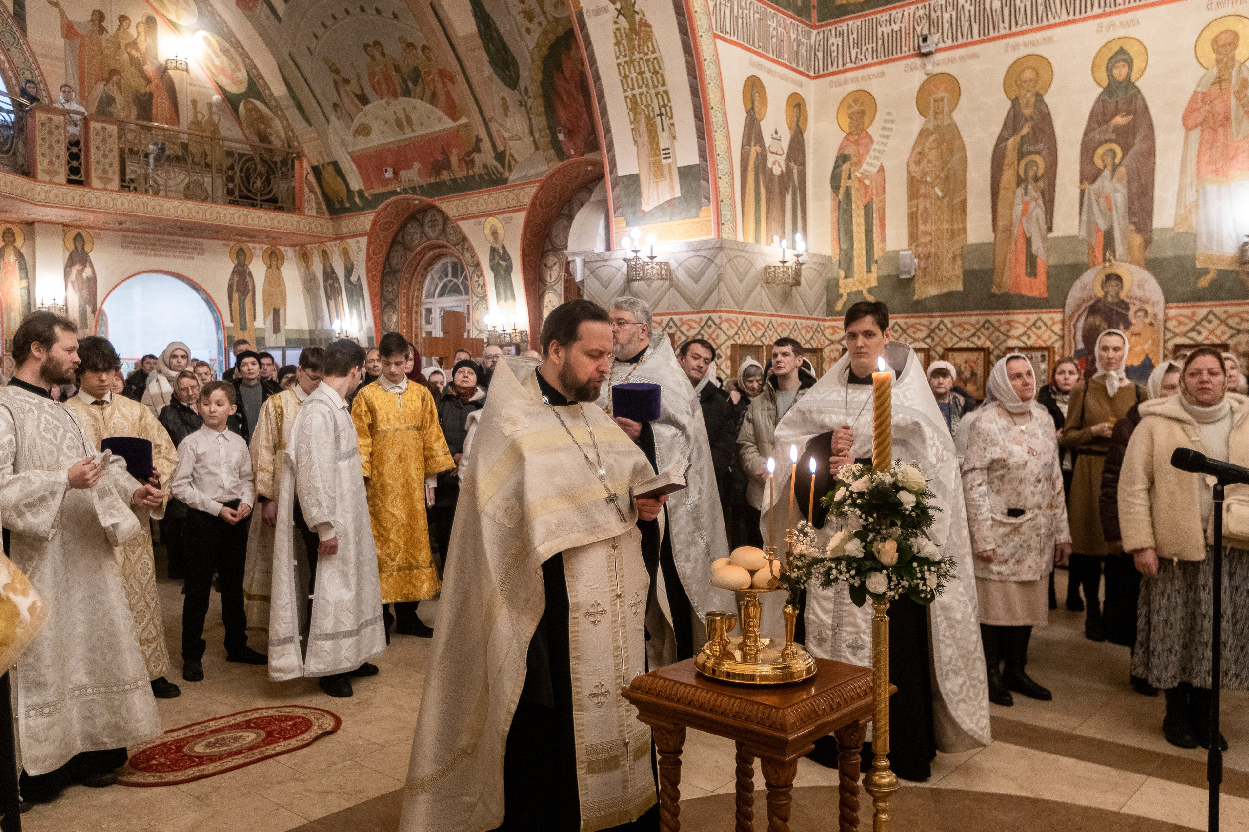 Рождество в храме Св. Вмч. Димитрия Солунского. Интерьерный фотограф в Москве Роман Потапов