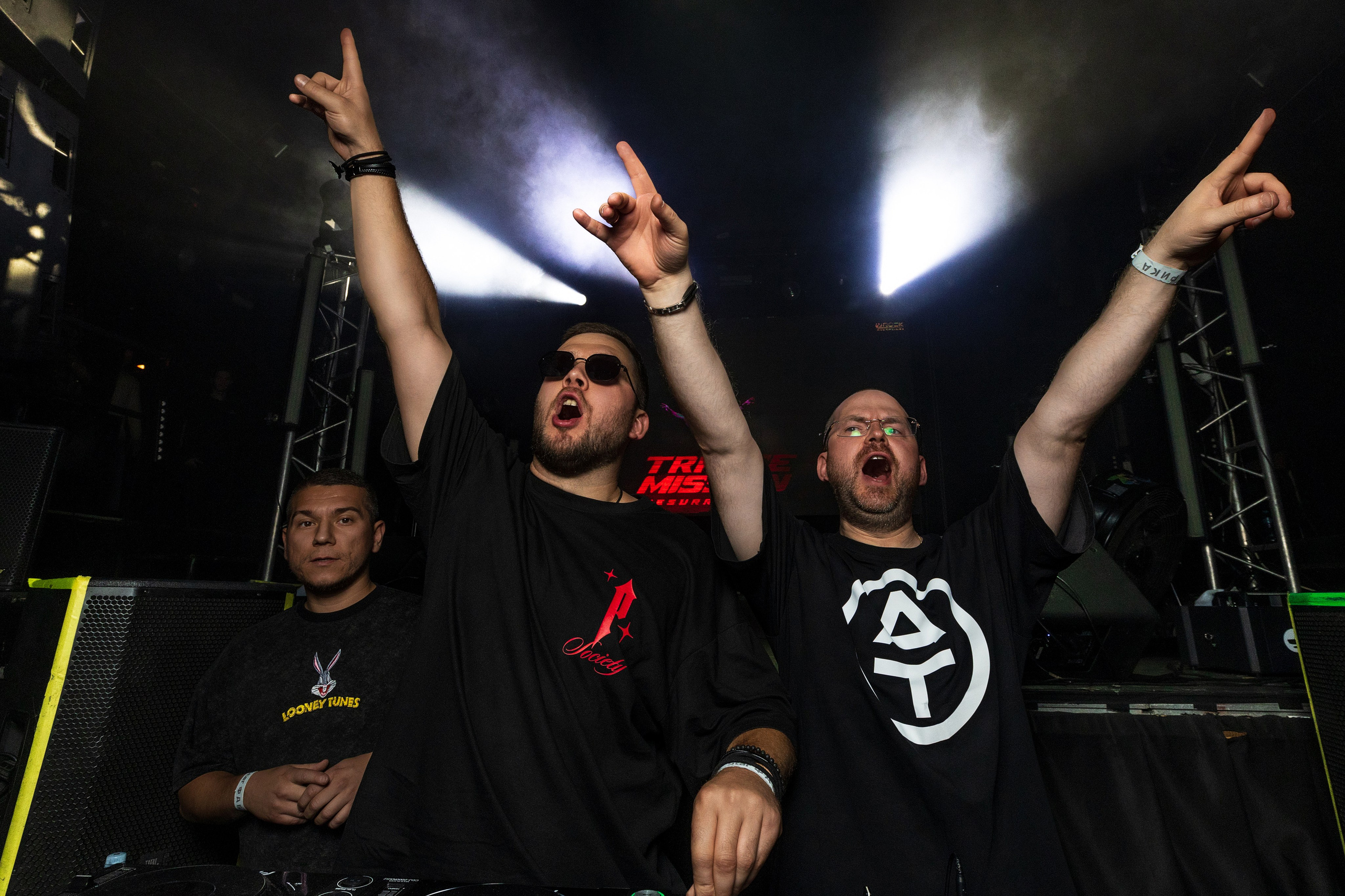 System Reality: Glow! в клубе Фабрика, Екатеринбург. Репортажный фотограф Екатеринбург | Яркий, качественный репортаж | Концерты, клубы, репортаж, праздники, корпоративы