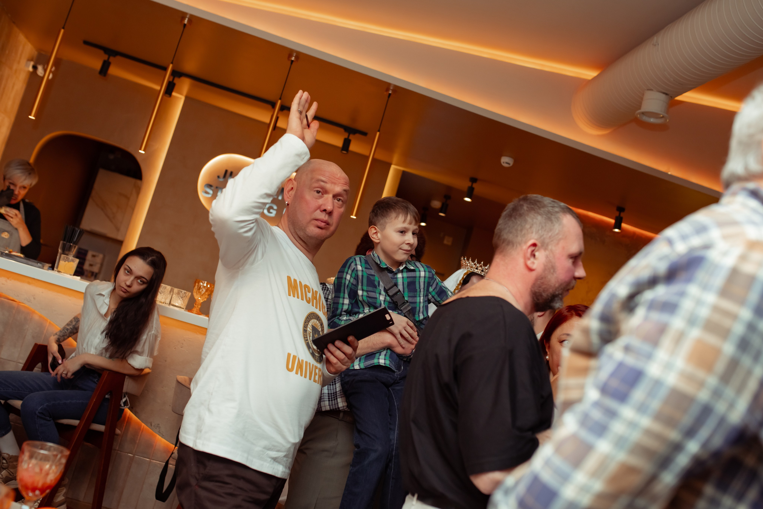 Юбилей Анны в стиле Гайдая. Семейный и детский фотограф в Москве Дорогова Екатерина