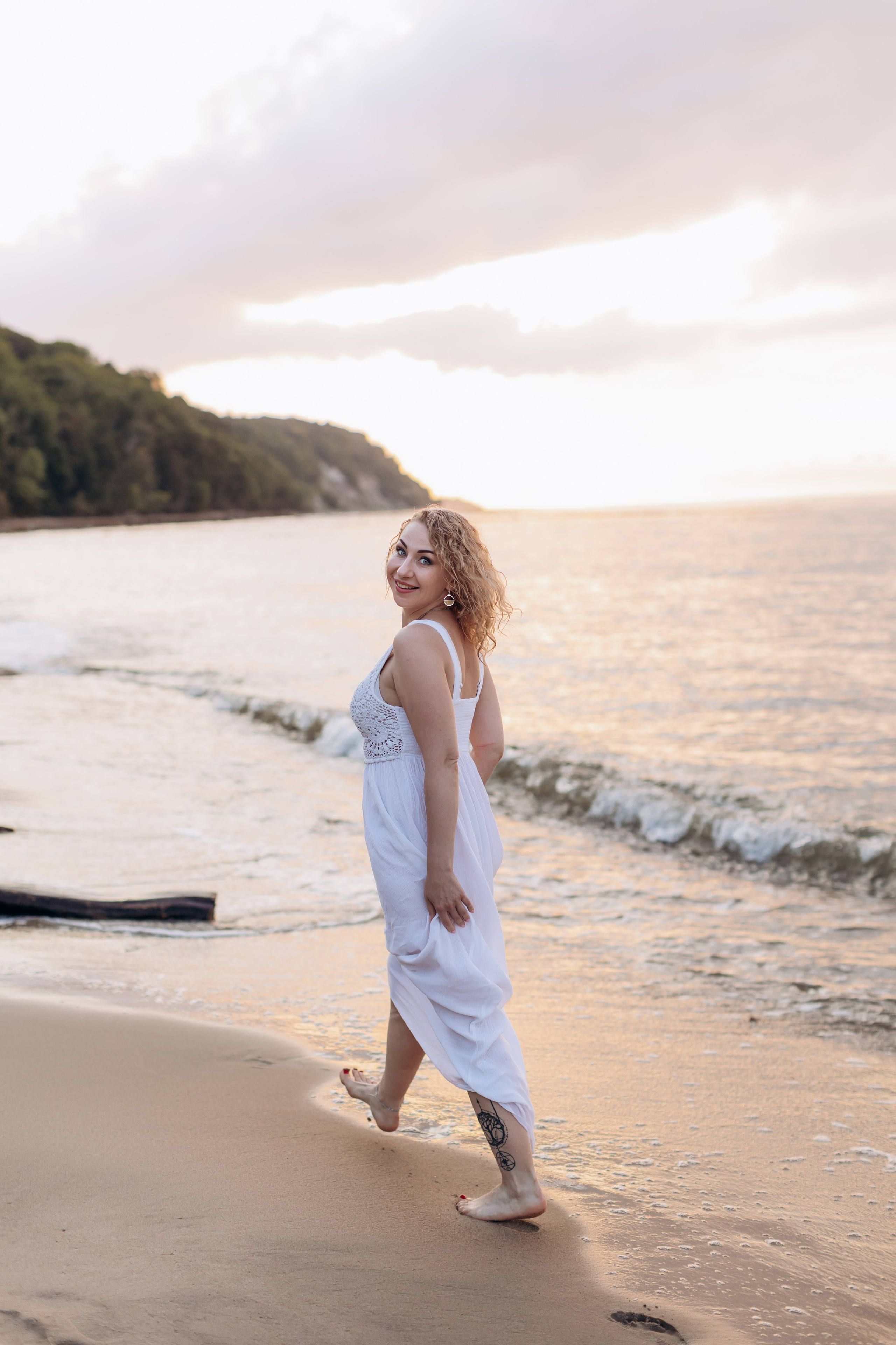 Подруги Отрадное море лето закат. Фотограф в Калининграде свадебная фотография, репортажная, фотосессии