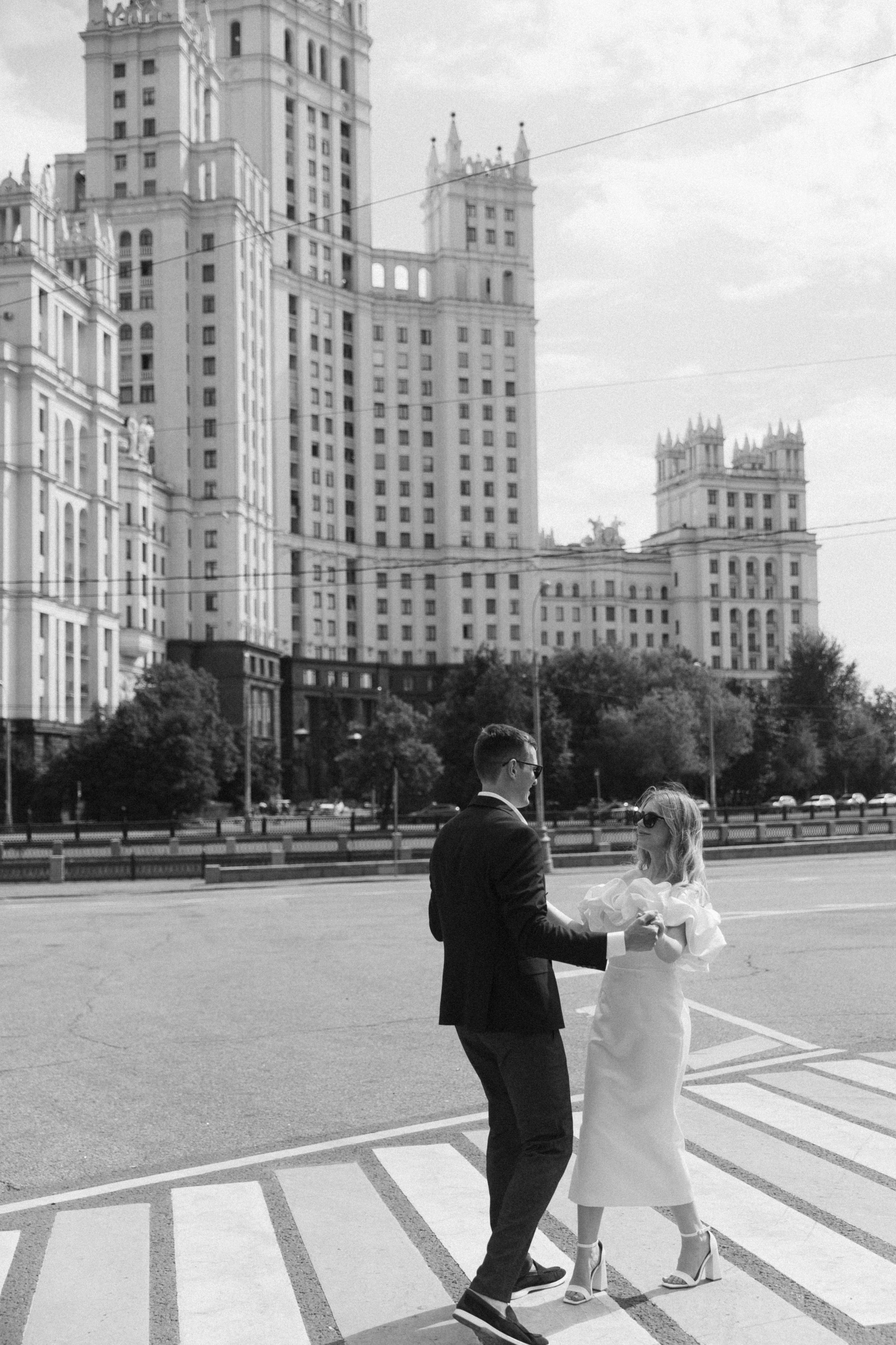 Свадебная фотосессия на Котельнической набережной и в парке Царицыно, Роспись в Шипиловском ЗАГСе. Свадебный фотограф Москва Анастасия Храмова