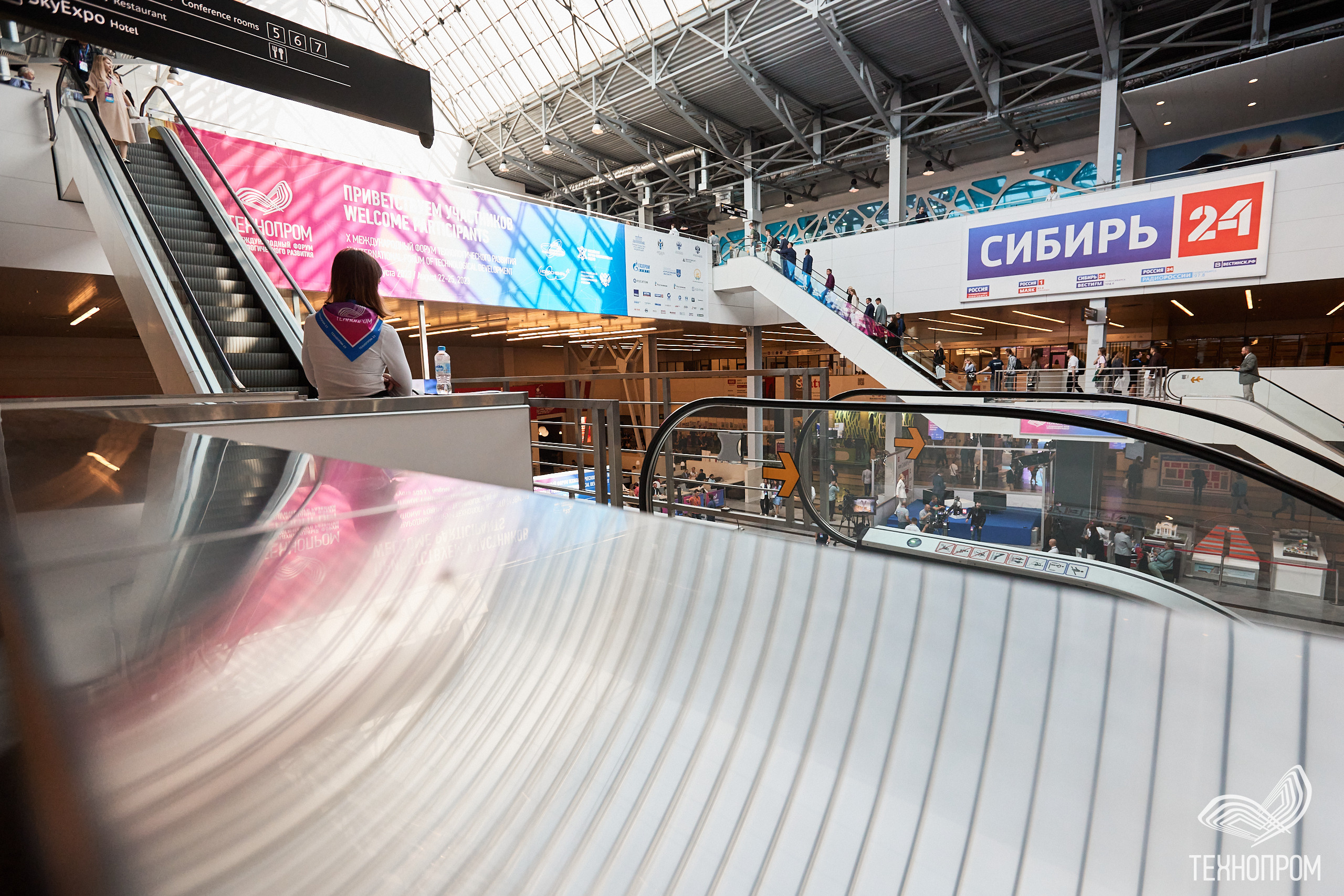 Репортажное и корпоративное портфолио. Репортажный фотограф Новосибирск — Станислав Попов