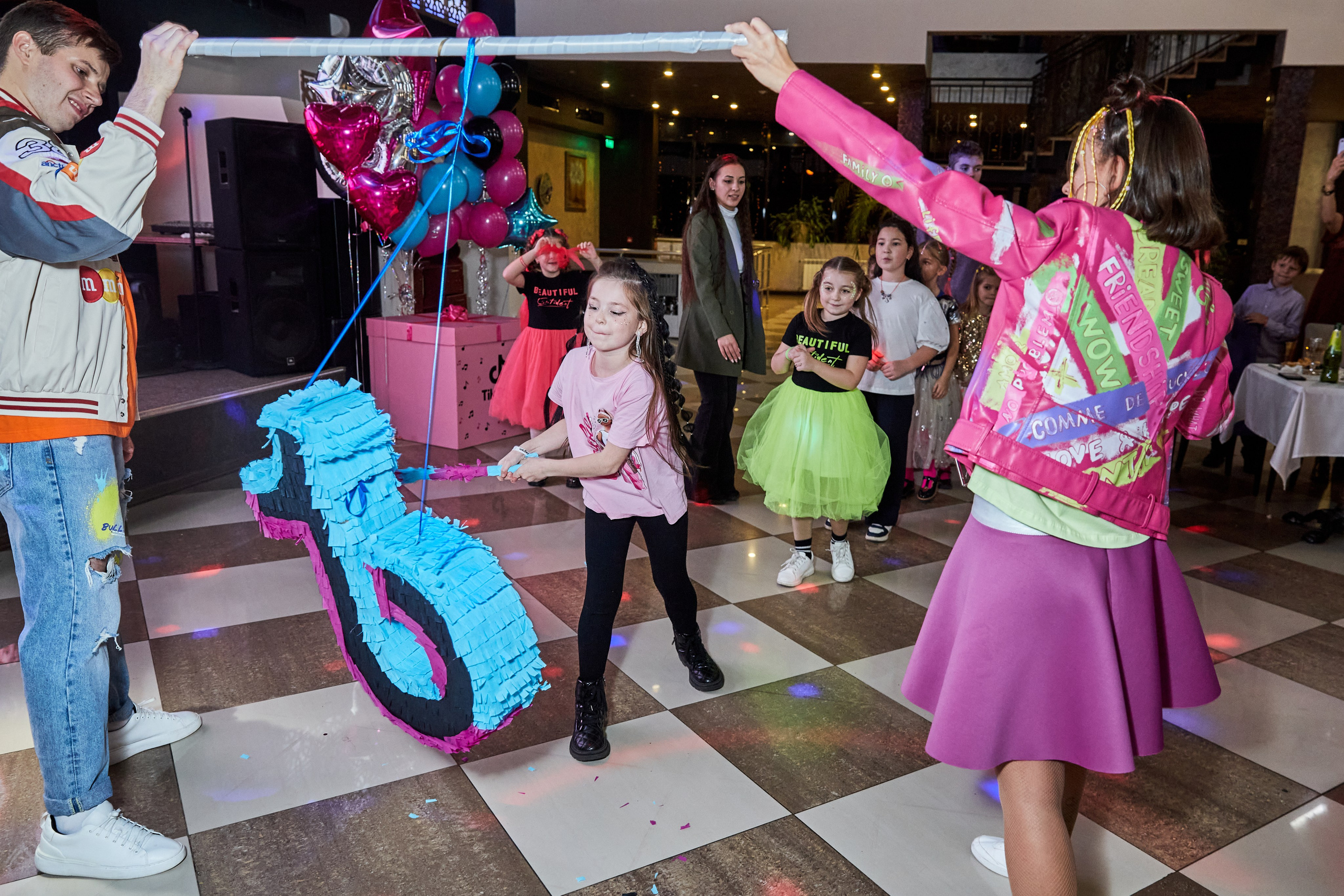 Большой День рождения девочки. Budanovaphoto.ru