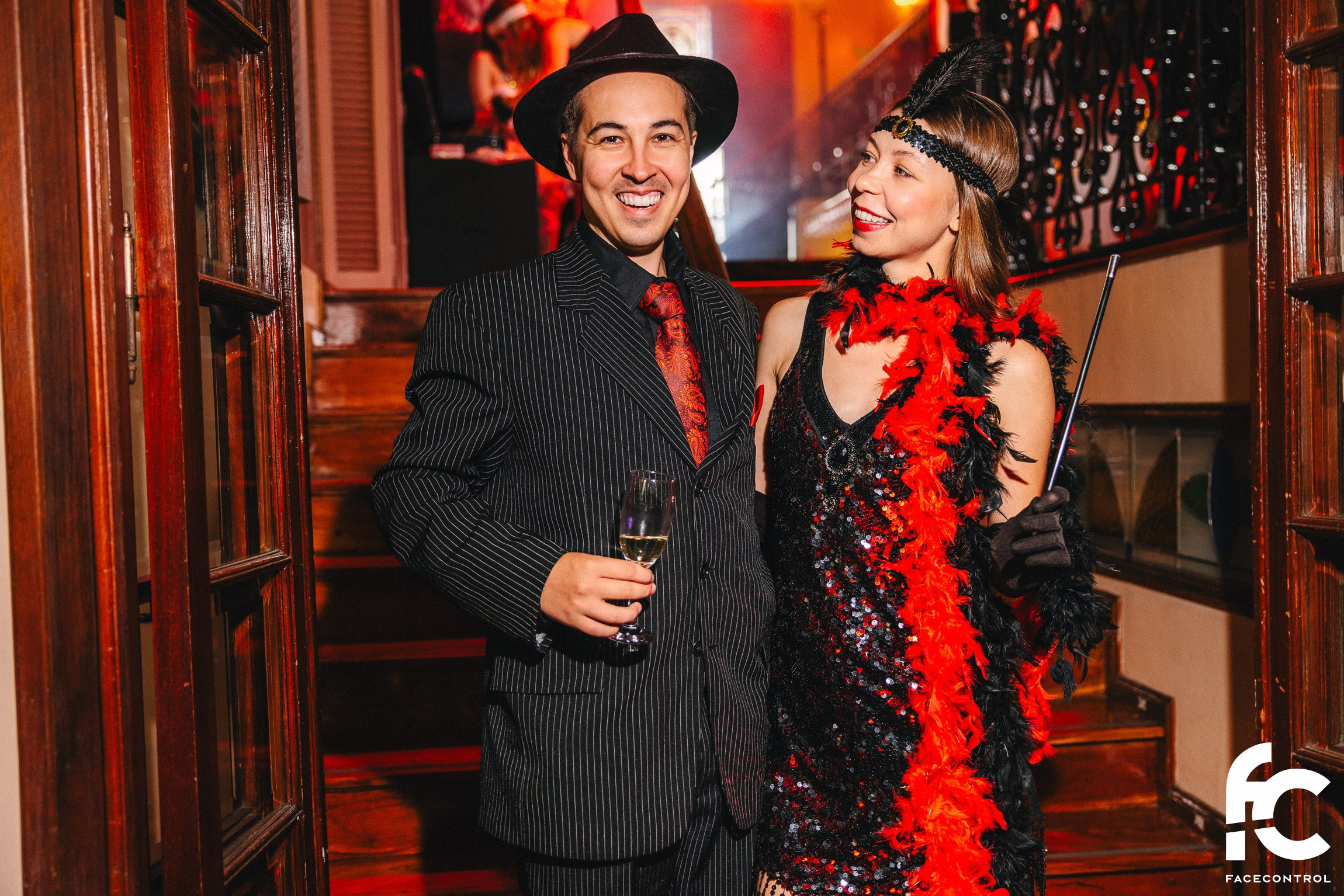 Quest y Tango. Face Control: Crónica social, anuncios de eventos y reportajes fotográficos