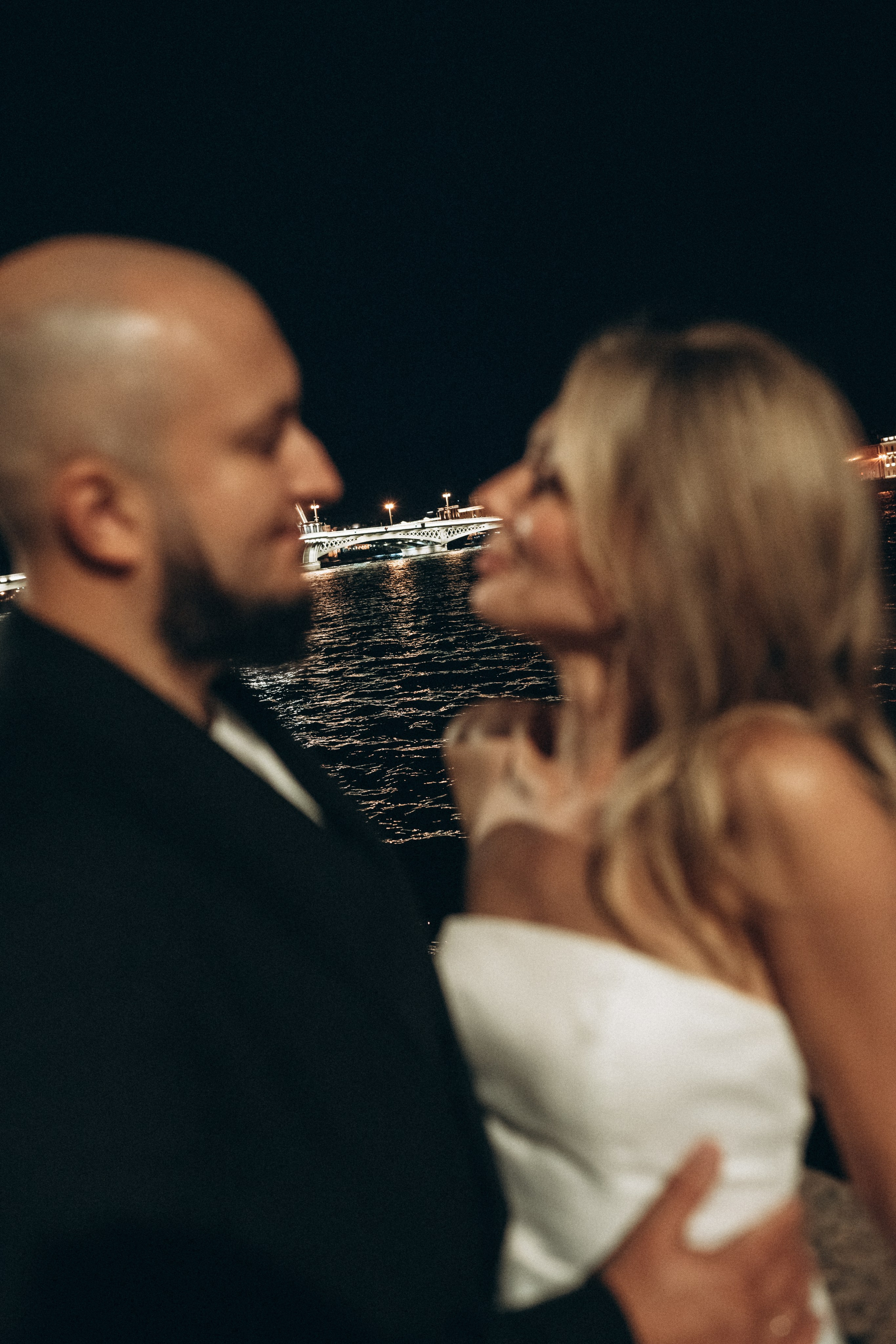 Александр и Екатерина Питер. Свадебный фотограф в Новосибирска