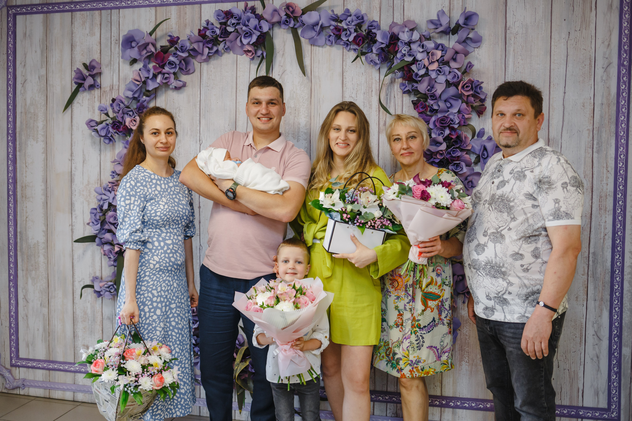 Выписка Анны с малышом Федором. Семейный фотограф Николаева Ольга