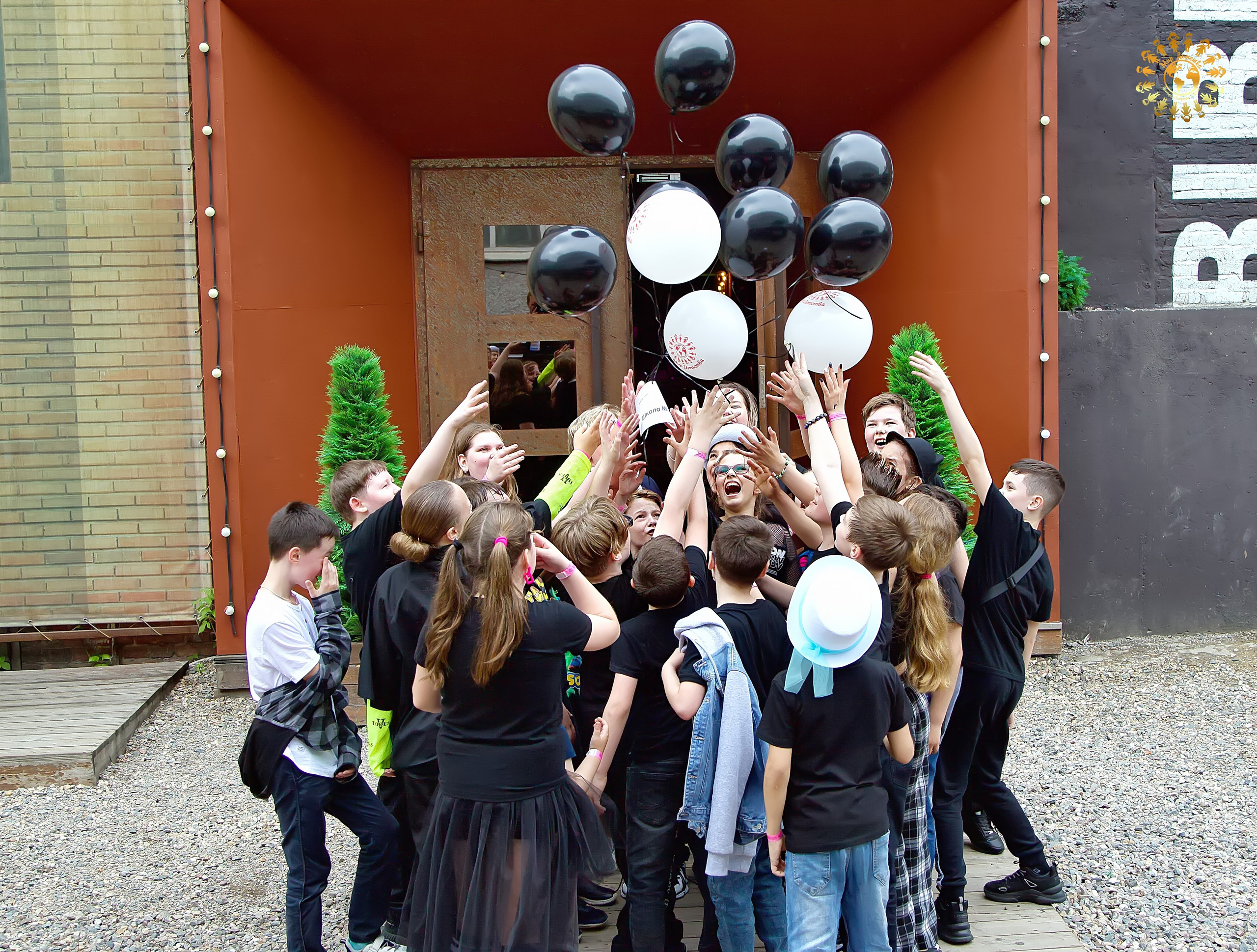 Выпускной 2023 (Школа 667, 4-й класс). Репортажная съемка в Москве и области. Анималистика