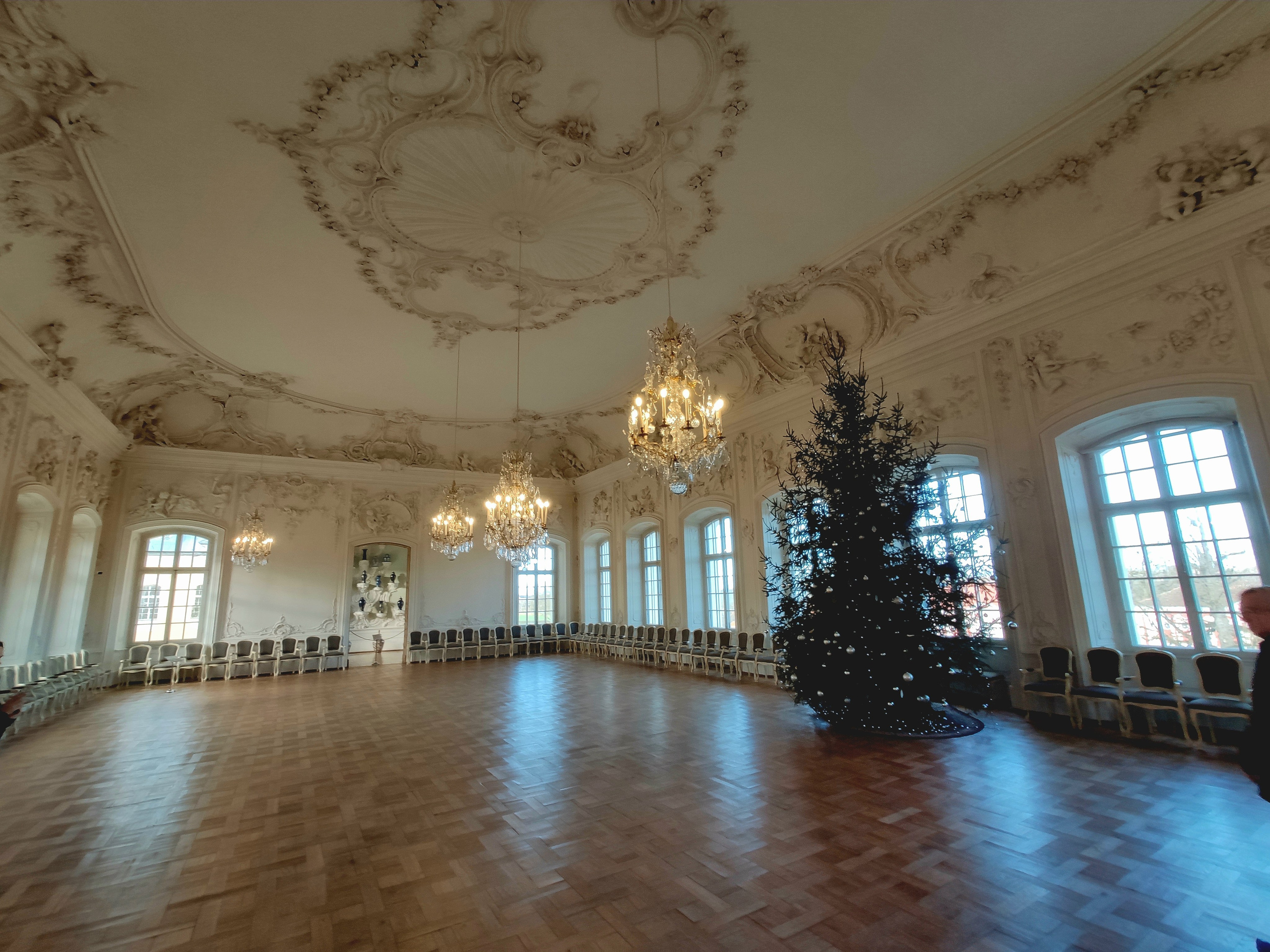 Бальный зал