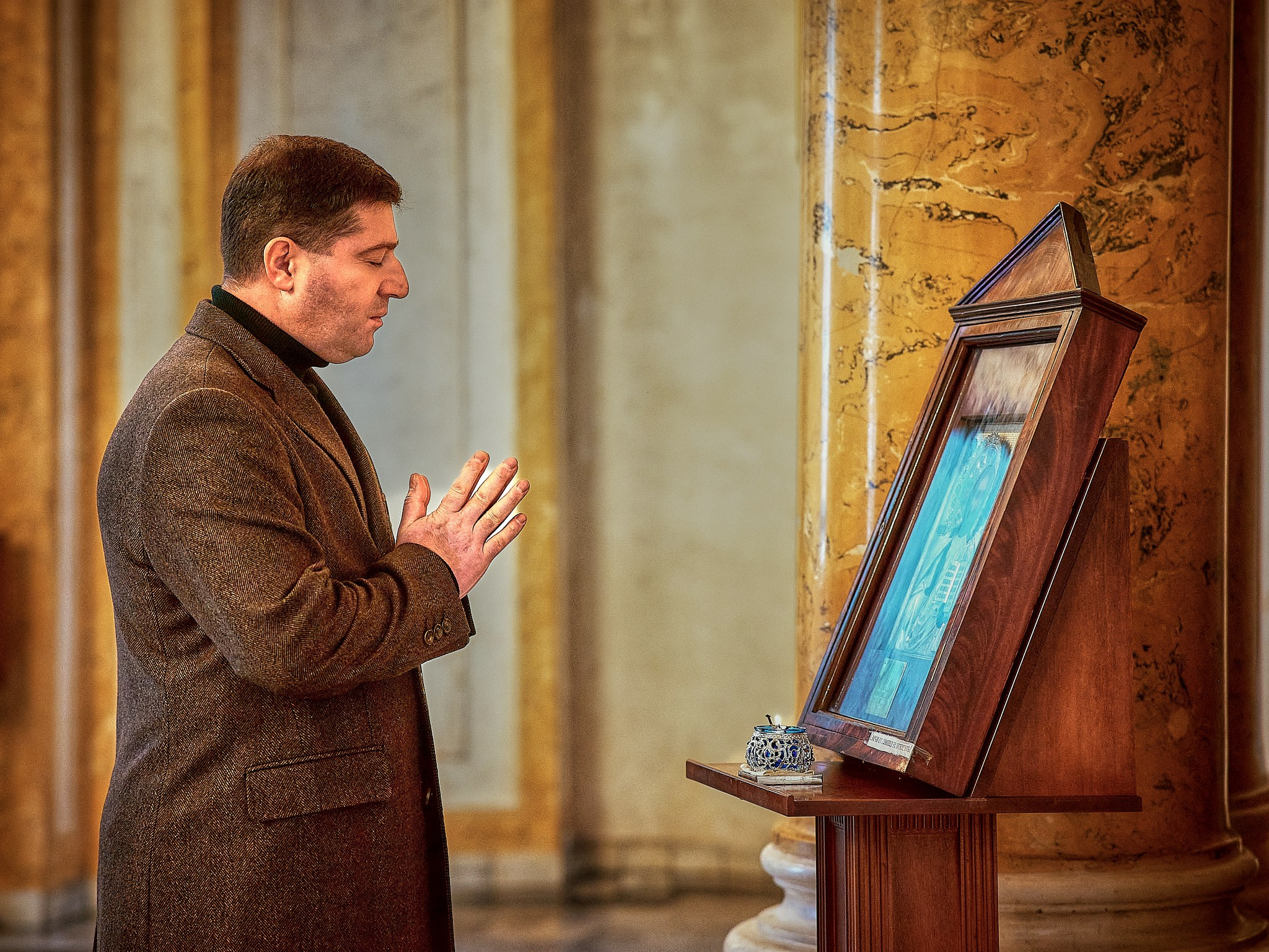 Крещение Марка | «Армянская апостольская церковь Святой Екатерины». Свадебный фотограф, видеограф, рилсмейкер в Санкт-Петербурге и Москве