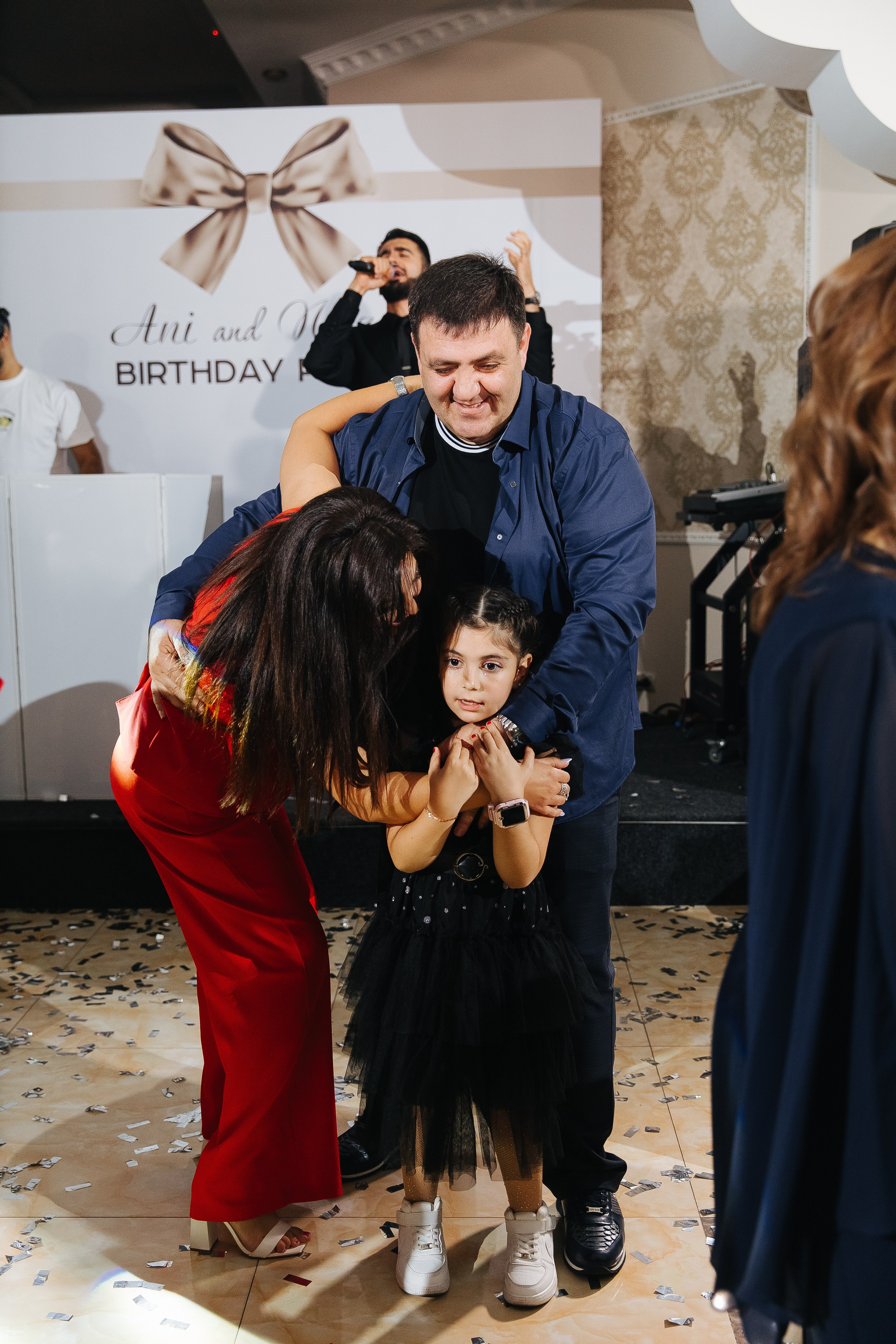 Ани и Назели. 35&5 День рождения, «Янтарь». Фотограф в Красноярске Надежда Воскресенская