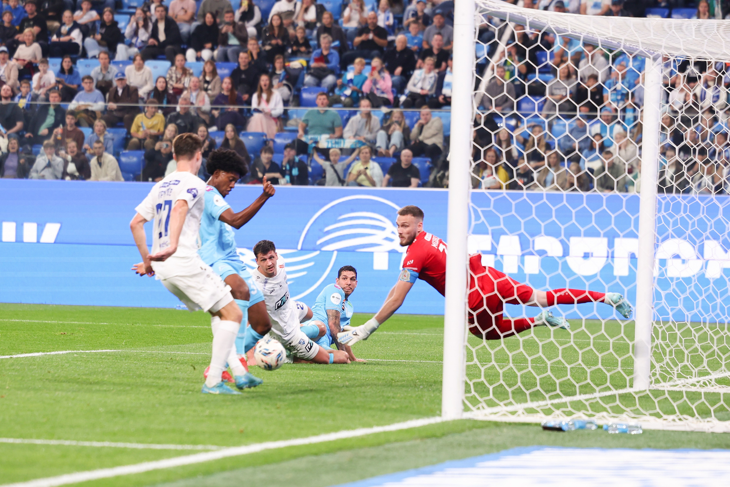 ФК «Зенит» — ФК «Пари НН» 30.08.2025. Спортивный и репортажный фотограф Антон Тереханов