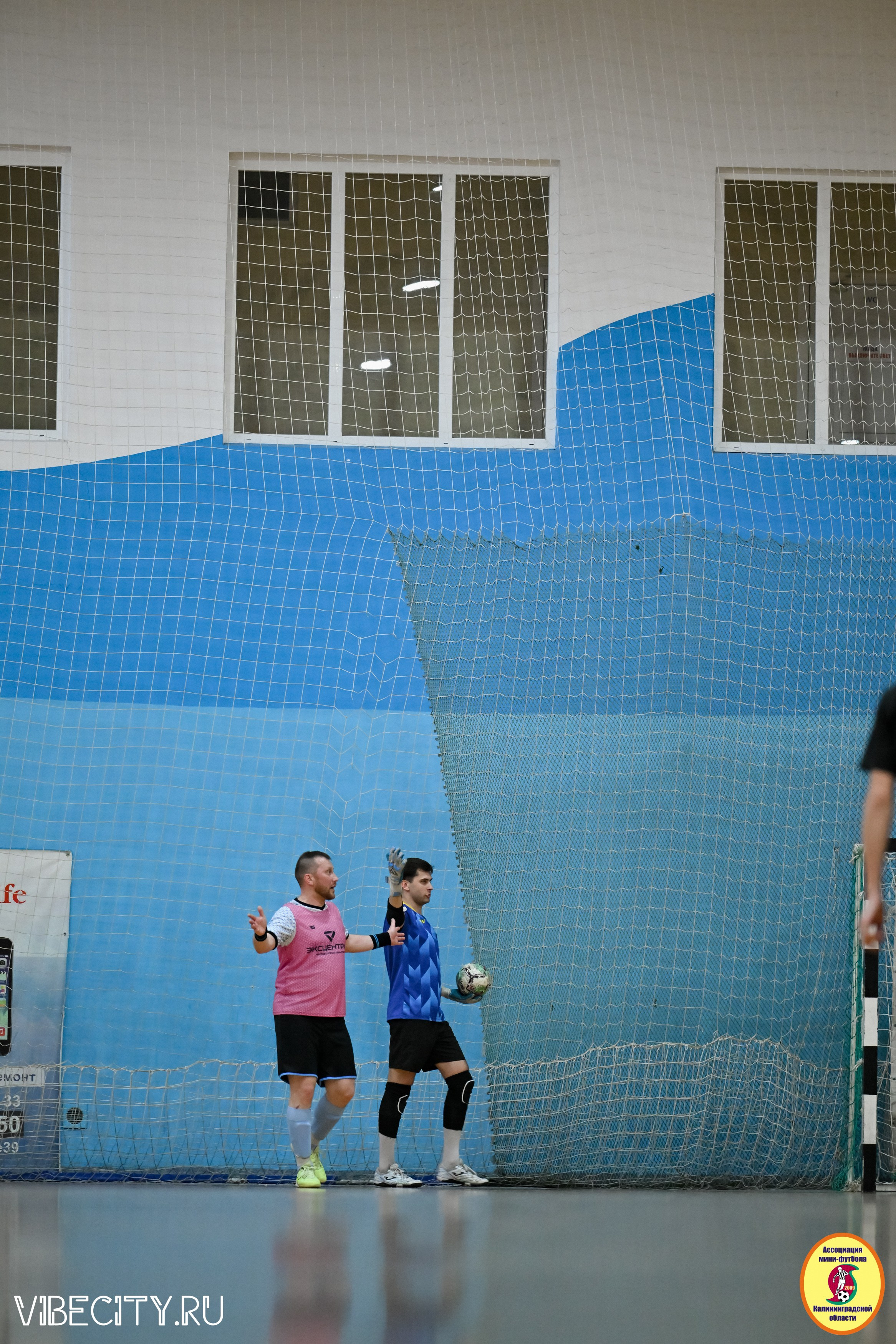 8 тур Корпоративной Бизнес-Лиги по футзалу. VIBECITY.RU Вайб Сити Ру Фоторепортажи Фотоотчеты Калининград