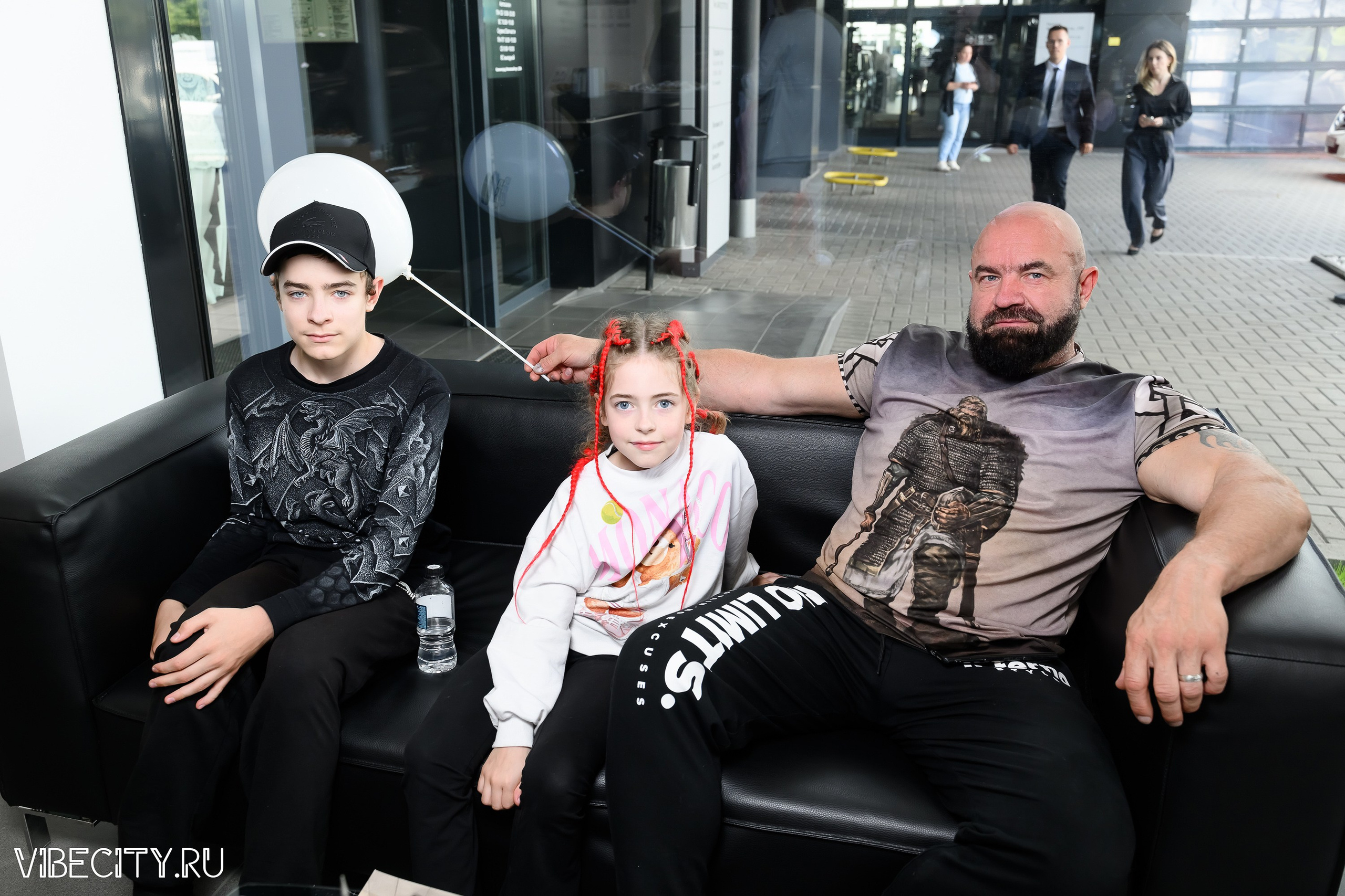 Презентация Geely Manjaro. VIBECITY.RU Вайб Сити Ру Фоторепортажи Фотоотчеты Калининград