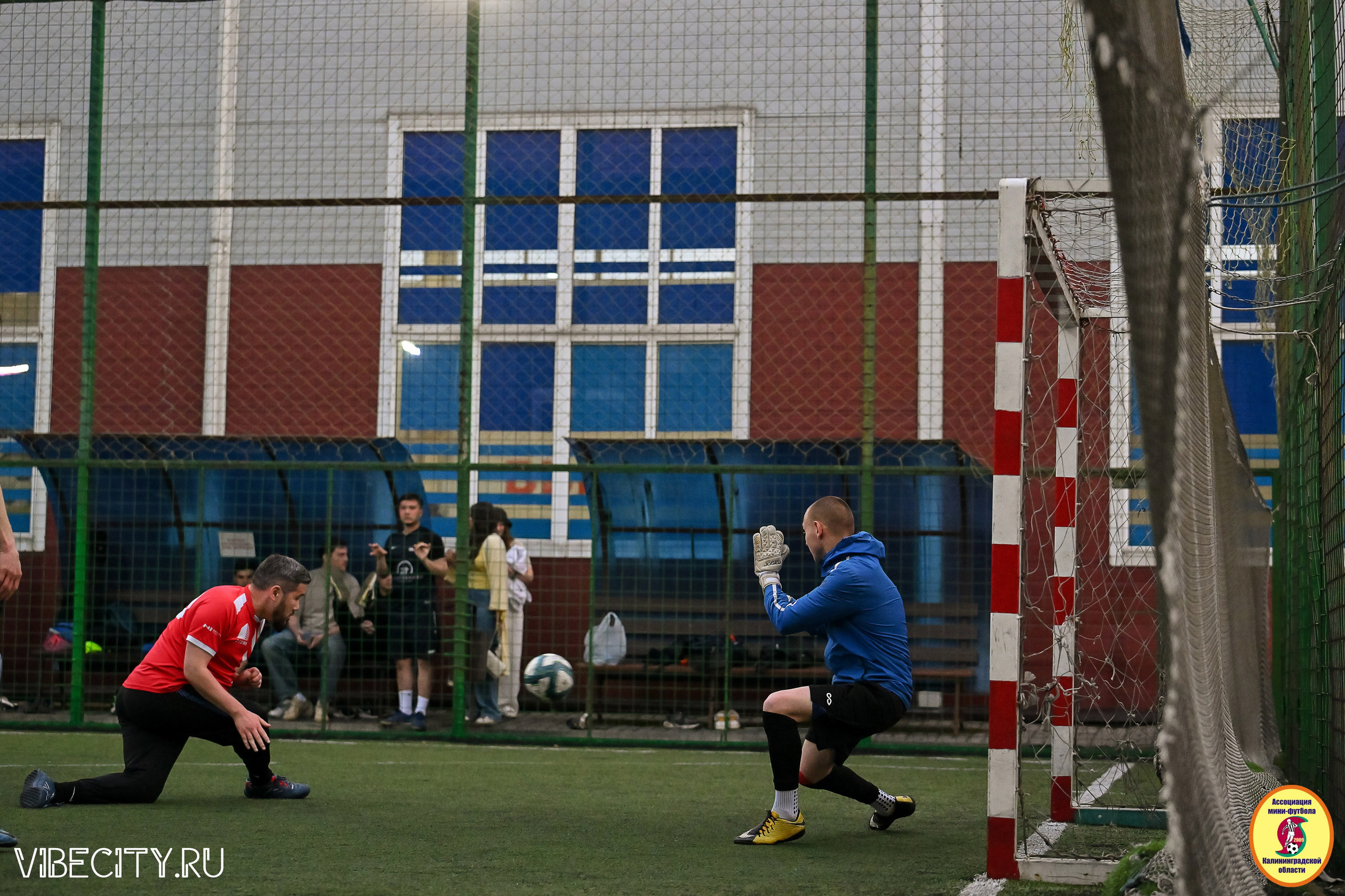ИГРЫ МИНИ-ФУТБОЛЬНОЙ И КОРПОРАТИВНОЙ ЛИГИ. VIBECITY.RU Вайб Сити Ру Фоторепортажи Фотоотчеты Калининград