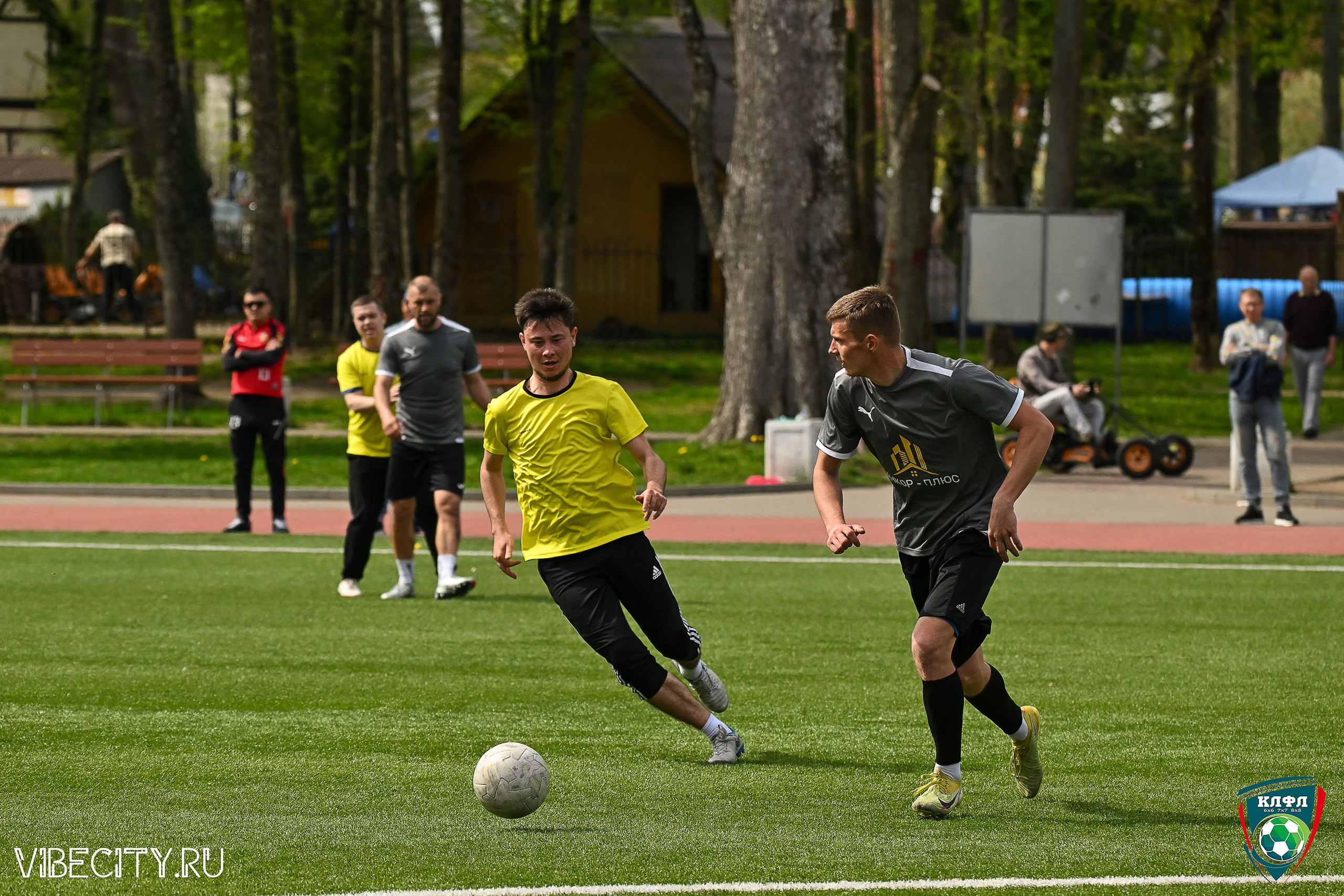 XX ЧЕМПИОНАТ КАЛИНИНГРАДСКОЙ ЛФЛ КАНЦМАРКЕТ39 сезона 2024–2025 гг. VIBECITY.RU Вайб Сити Ру Фоторепортажи Фотоотчеты Калининград