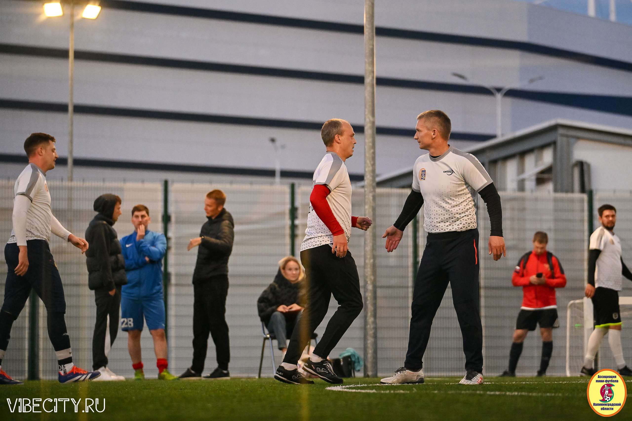 ИГРЫ МИНИ-ФУТБОЛЬНОЙ И КОРПОРАТИВНОЙ ЛИГИ. VIBECITY.RU Вайб Сити Ру Фоторепортажи Фотоотчеты Калининград
