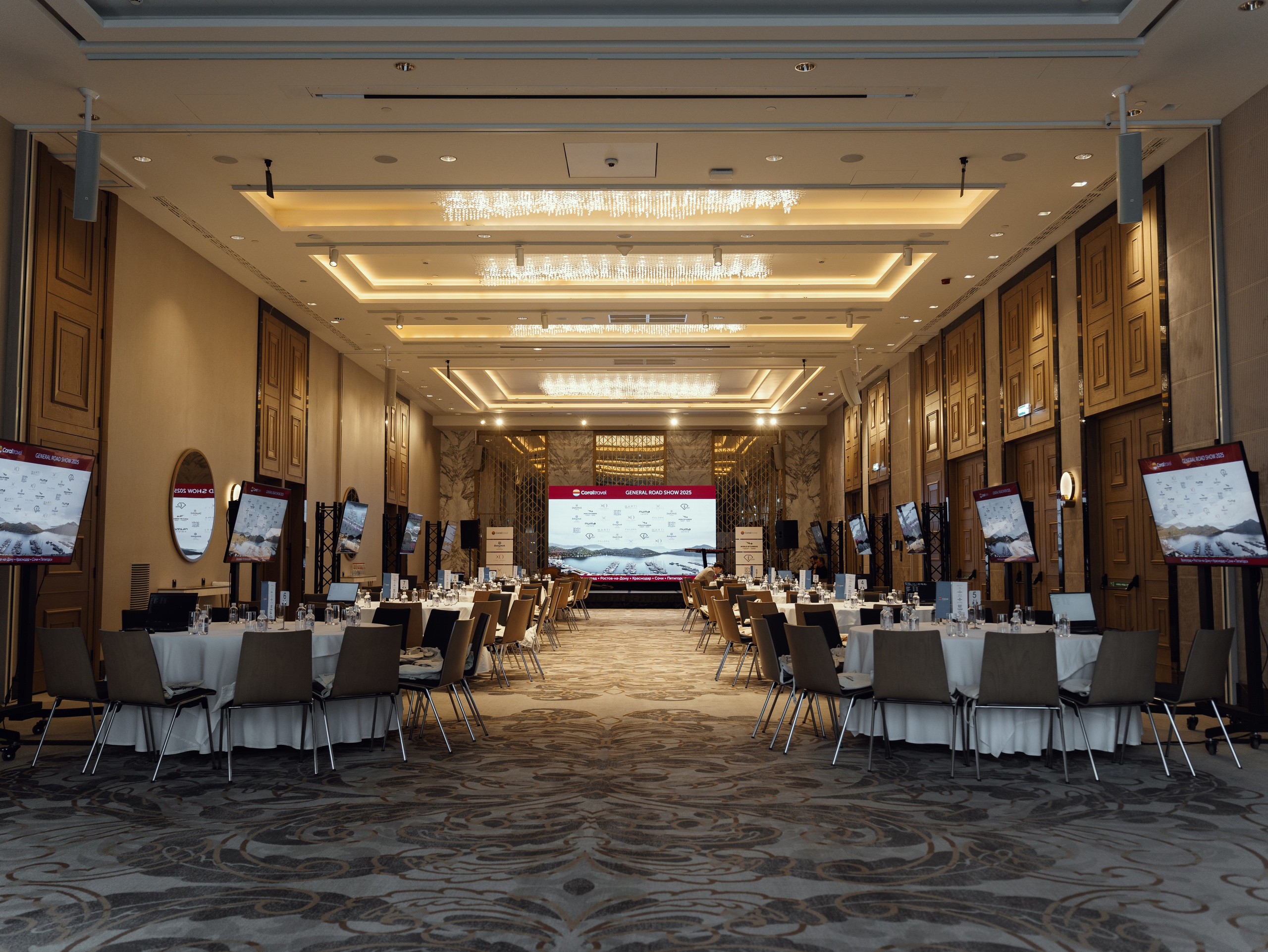 Coral Travel (road show). ФОТОГРАФ ИВАН СЕЛИВАНОВ