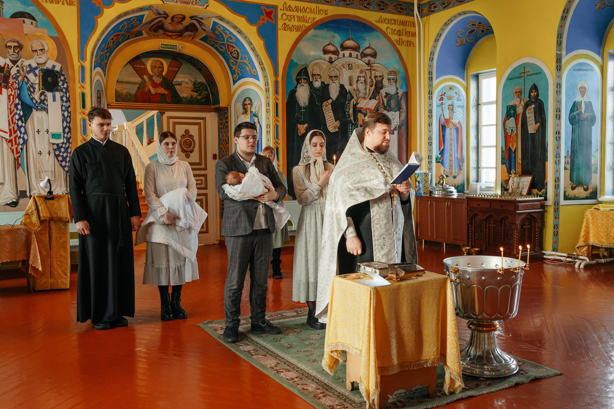 Фотосъемка крещения. Фотограф Ким Наталья в Красноярске