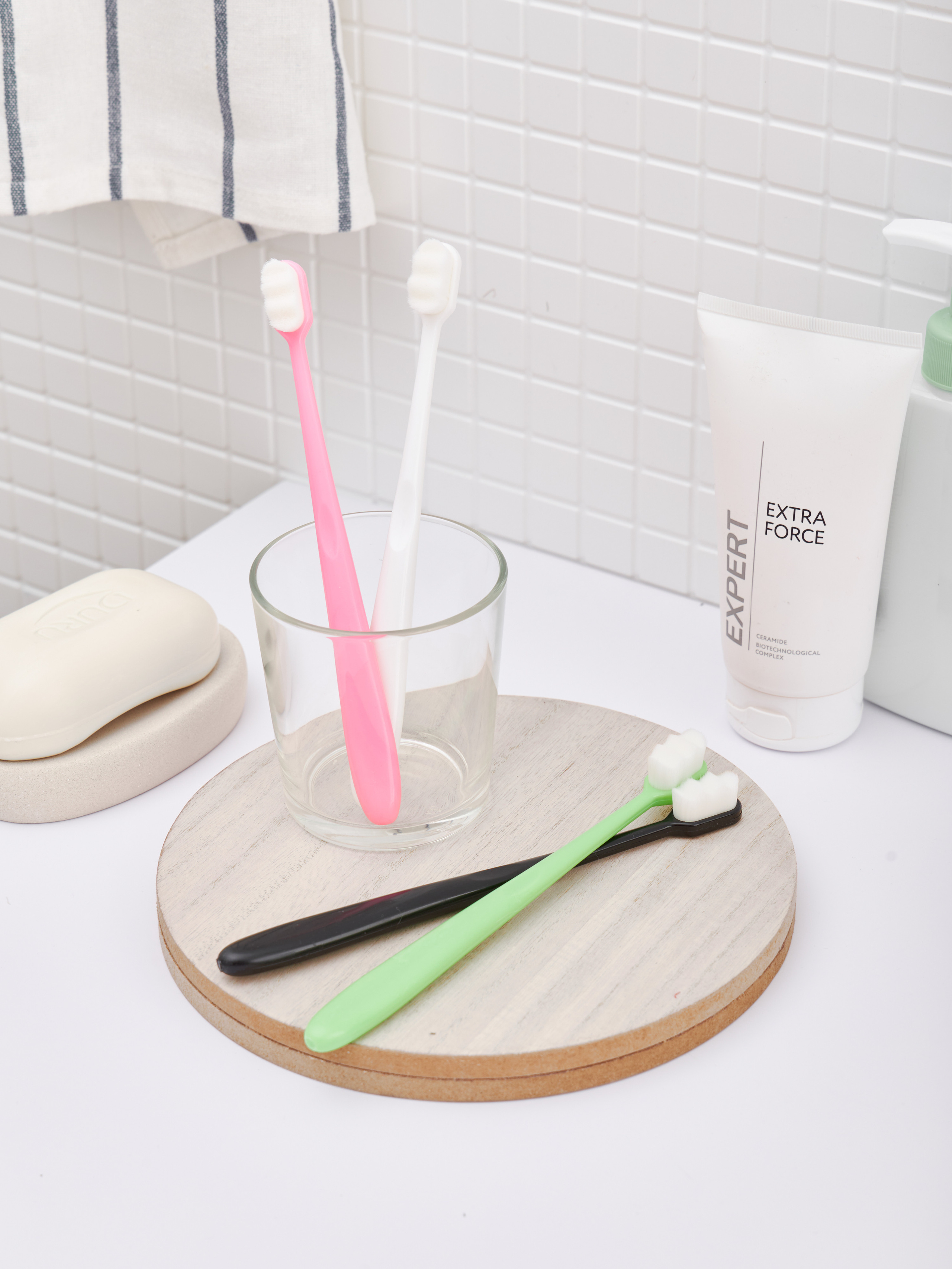 Зубные щетки. Fashion фотограф в Москве Алиса Деко