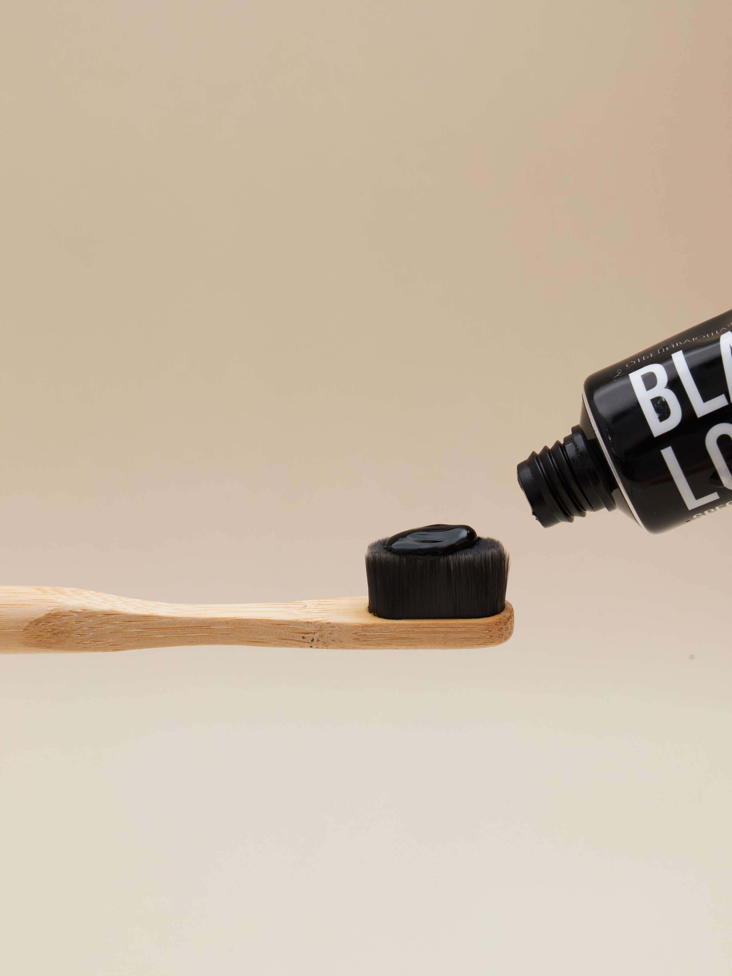 Зубные щетки. Fashion фотограф в Москве Алиса Деко