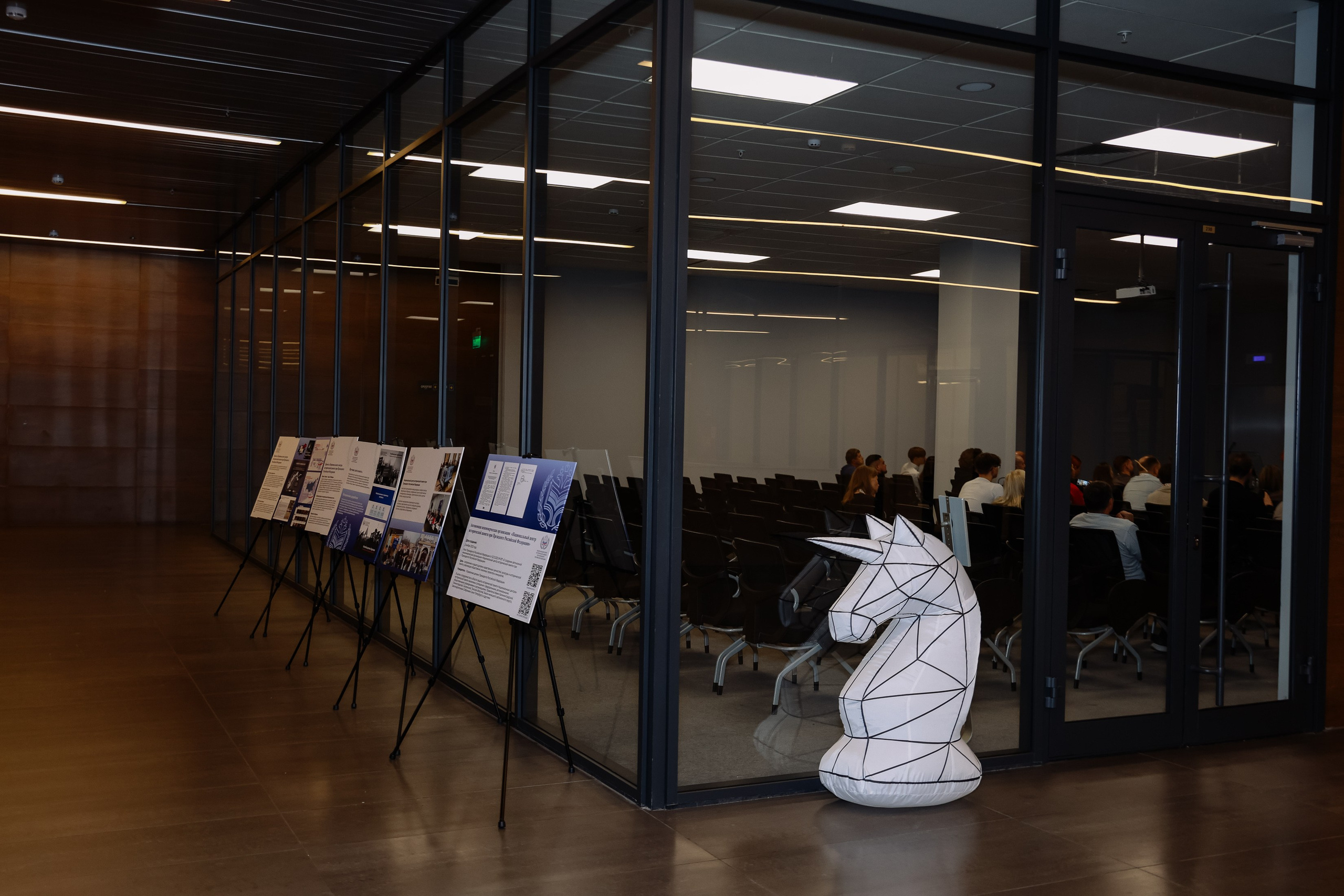 BUSNESS STANDUP с Оскаром Хартманном. Фотограф Юлия Мальцева