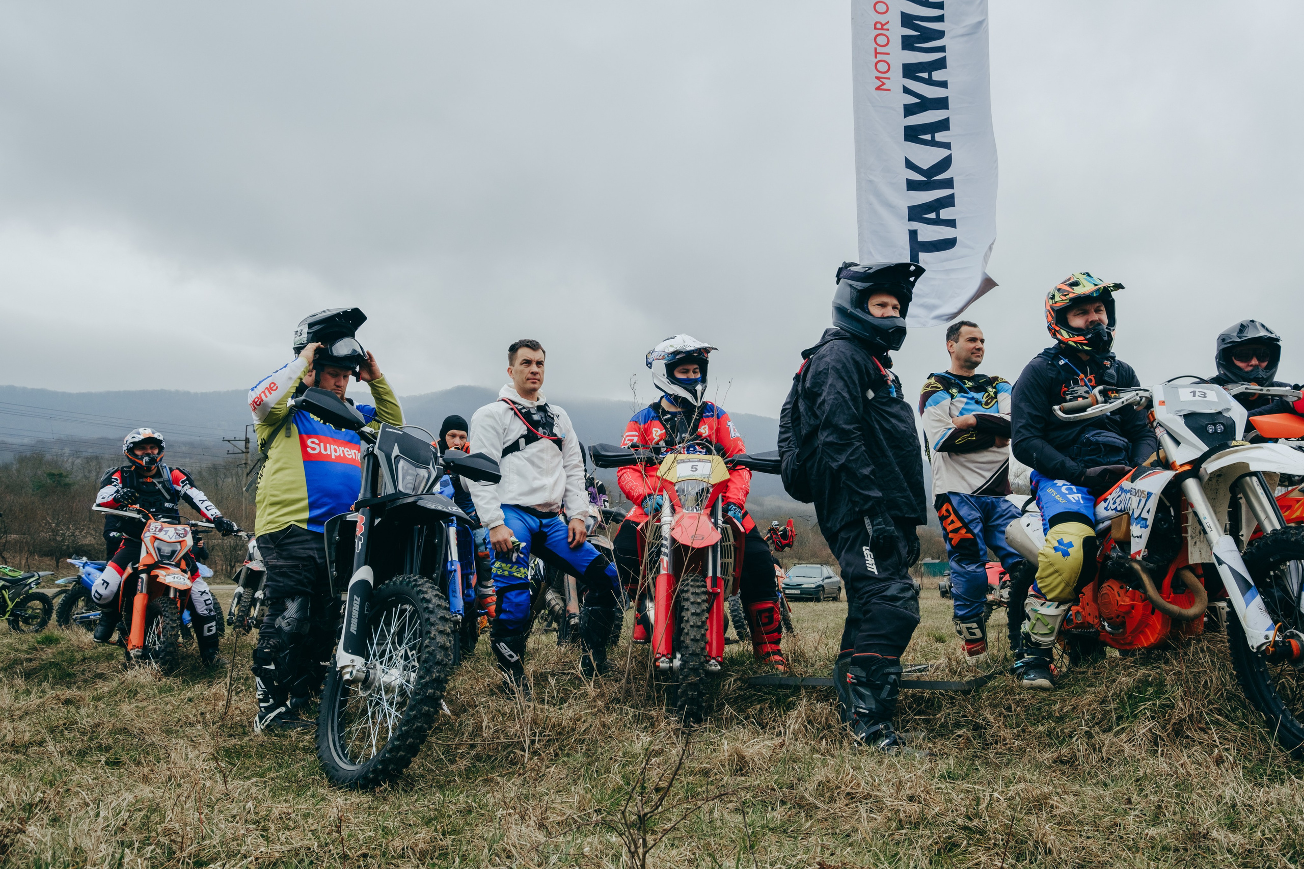 Съемка для Sharmax Moto в Горячем Ключе. Свадебный фотограф Денис Ожигин в Краснодаре и крае. Эмоциональная и стильная съемка вашего дня