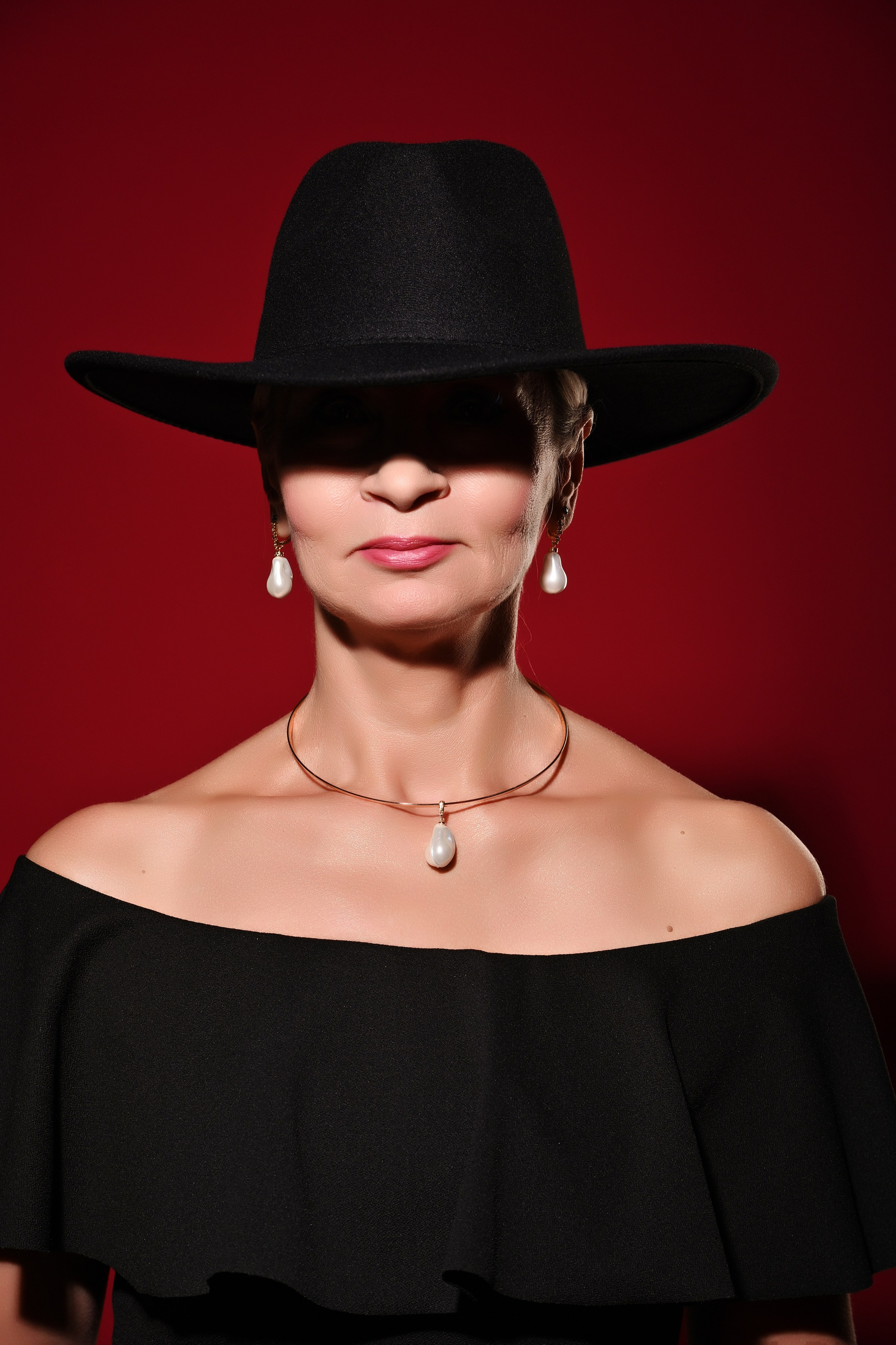 Портреты в студии. Фотограф Максим Мицун. Портрет, свадьба, репортаж, каталог