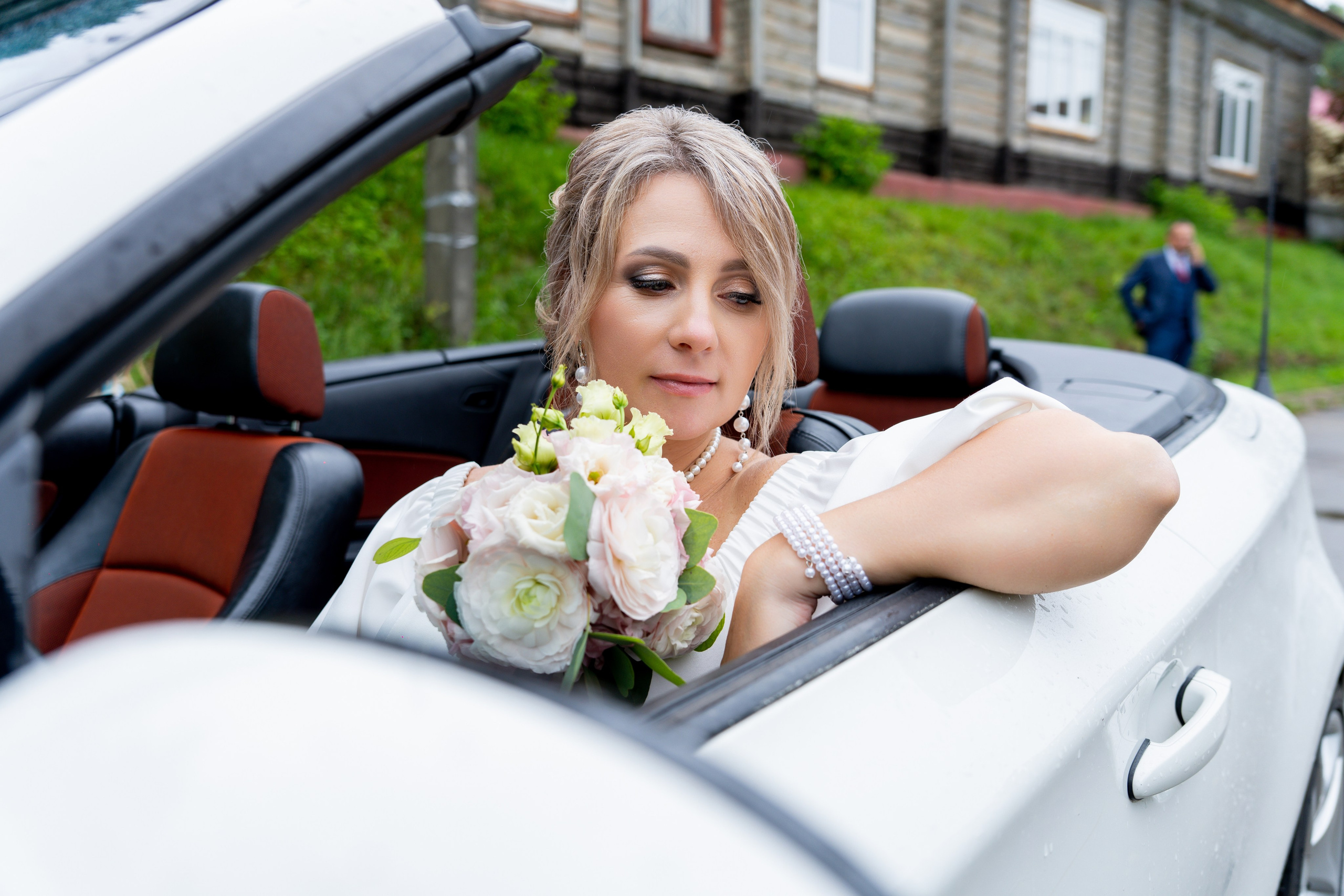 Свадебная фотосессия с кабриолетом. Видеограф Алексей Жарков